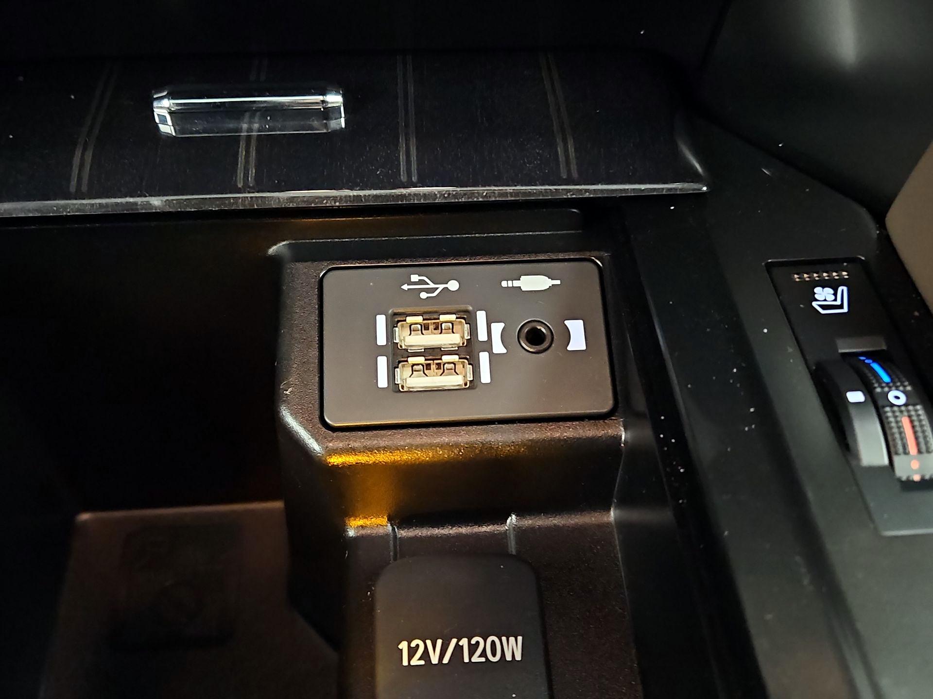 Thumbnail: 2023 Lexus GX - 19