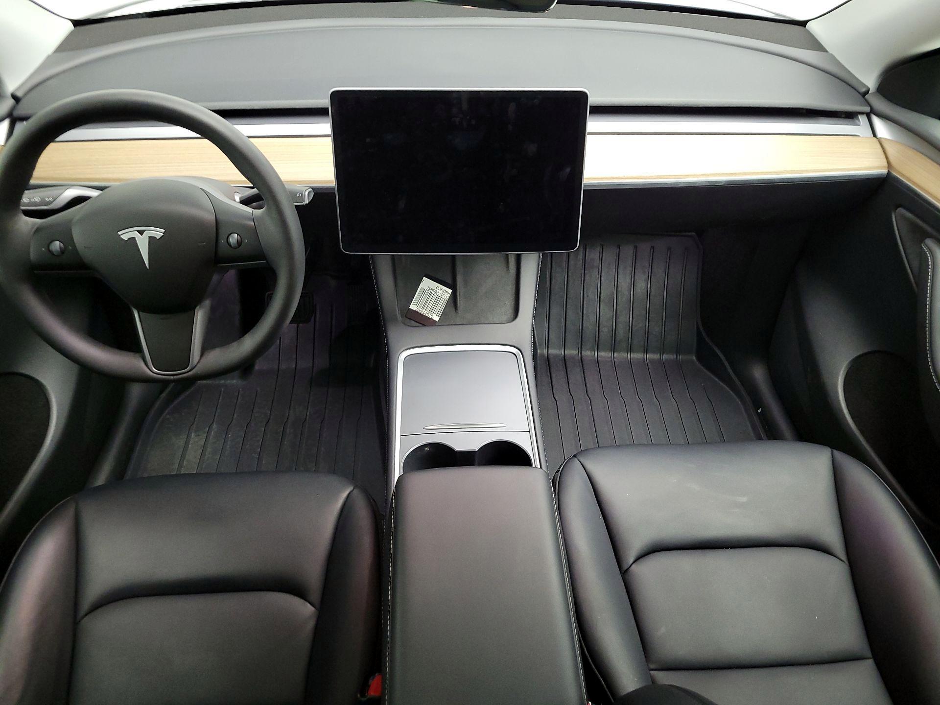 Thumbnail: 2025 Tesla Model Y - 9