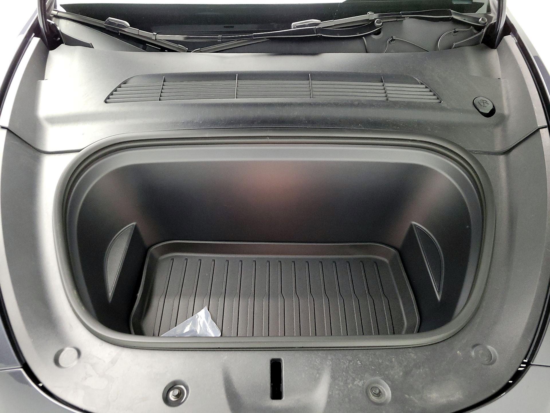 Thumbnail: 2025 Tesla Model Y - 17