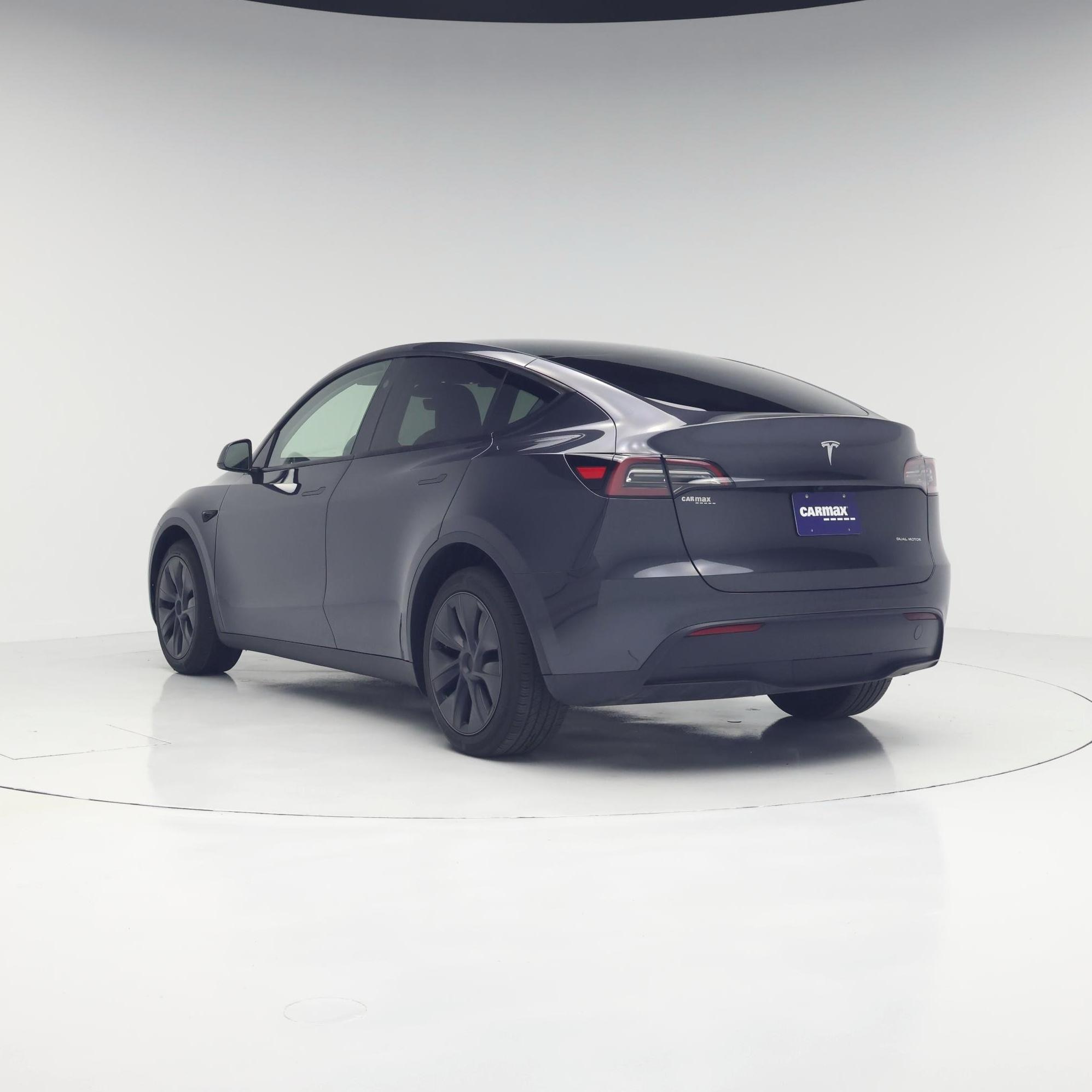 Thumbnail: 2025 Tesla Model Y - 2
