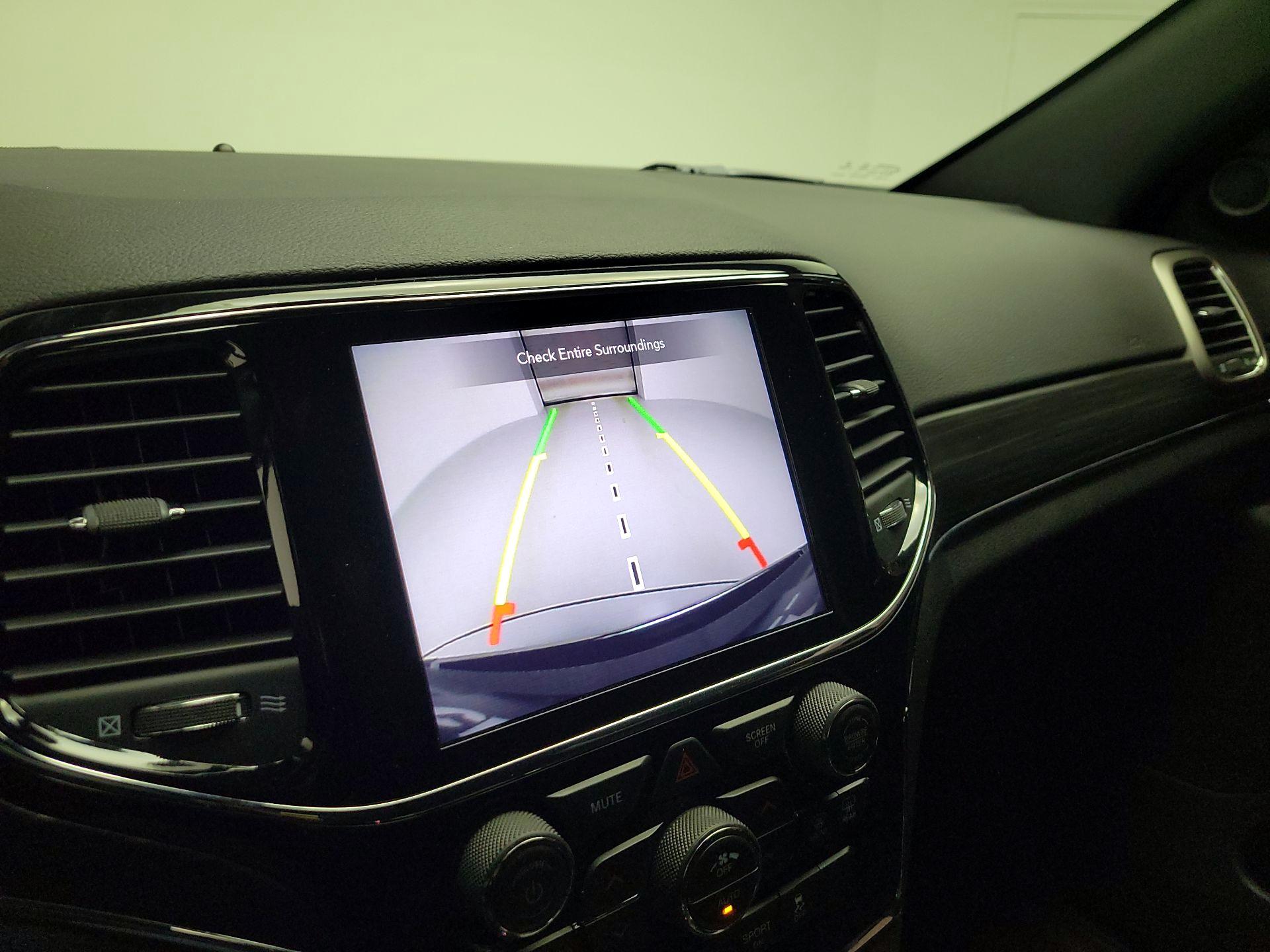 Thumbnail: 2021 Jeep Grand Cherokee - 14