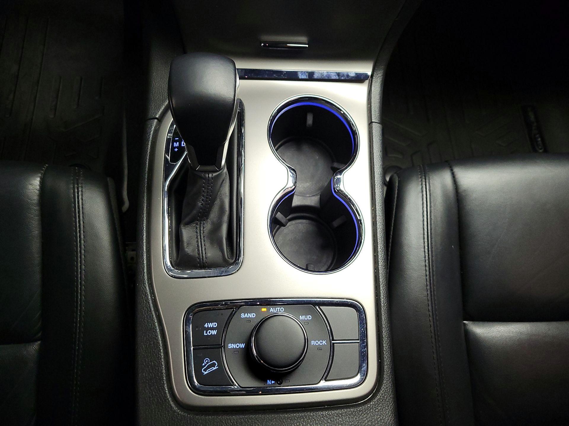 Thumbnail: 2021 Jeep Grand Cherokee - 17