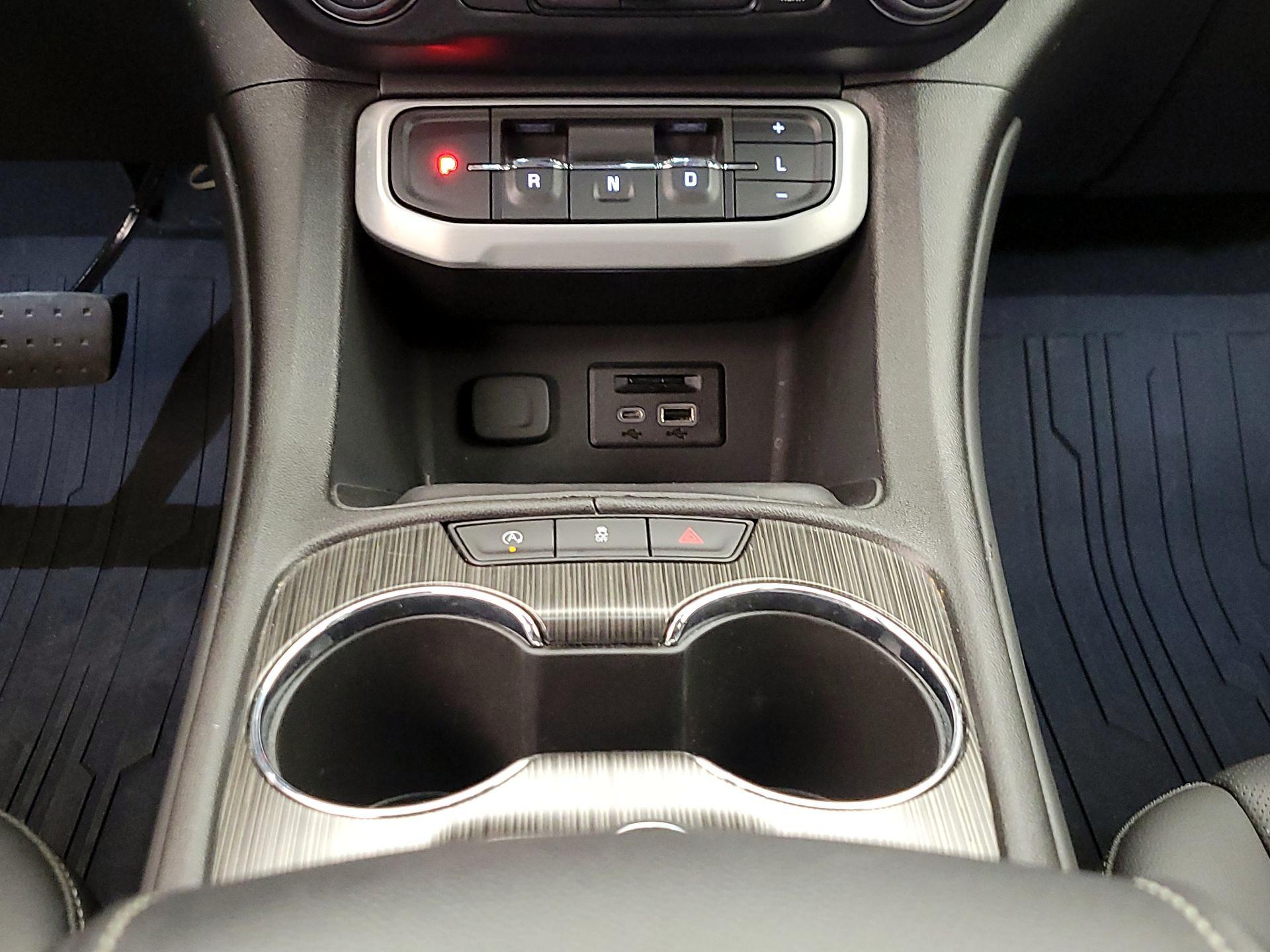 Thumbnail: 2023 GMC Acadia - 17