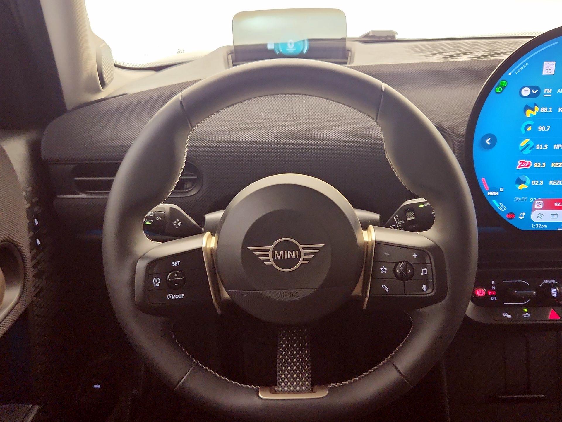 Thumbnail: 2025 MINI Cooper Hardtop - 10