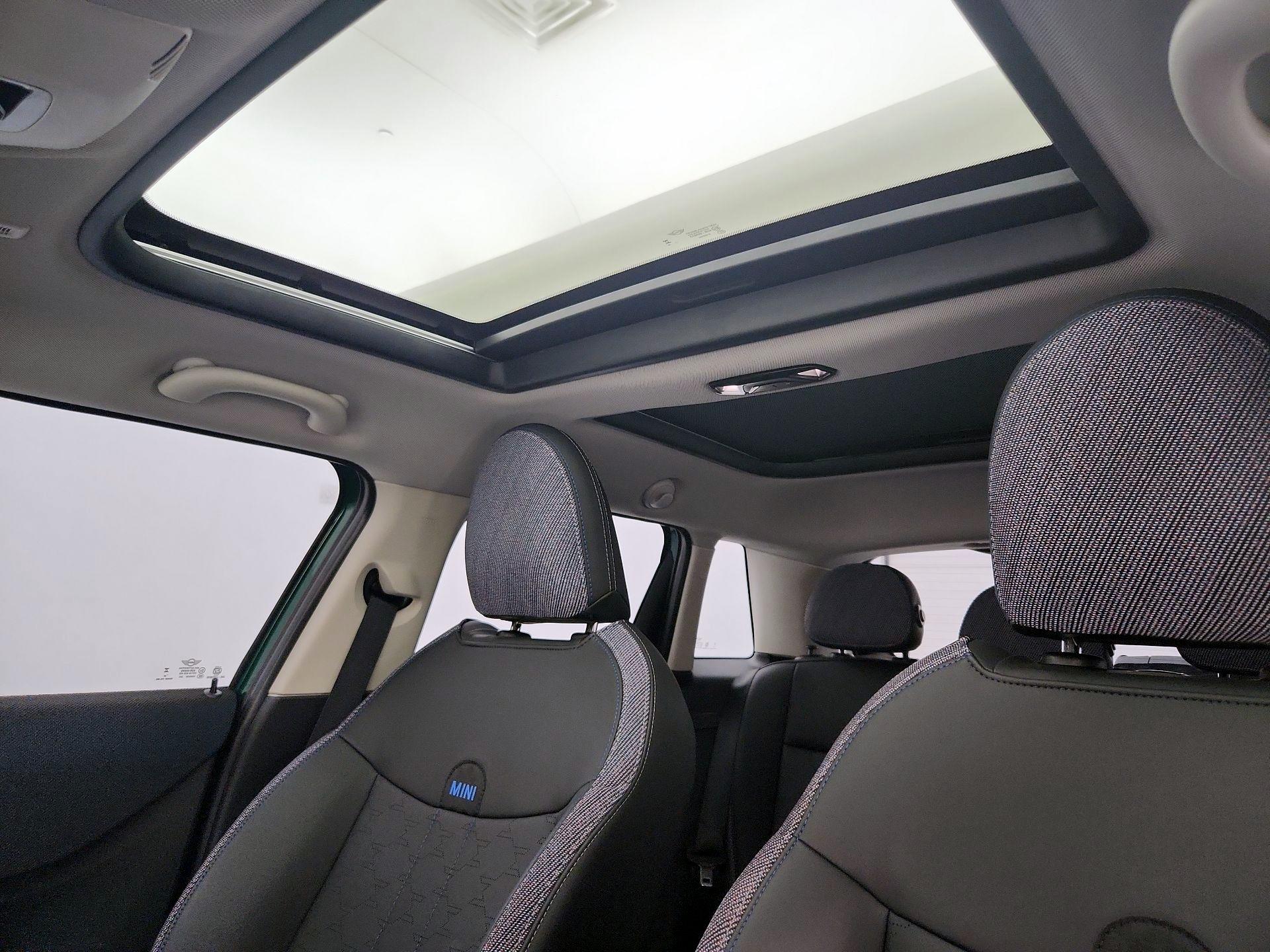 Thumbnail: 2025 MINI Cooper Hardtop - 18