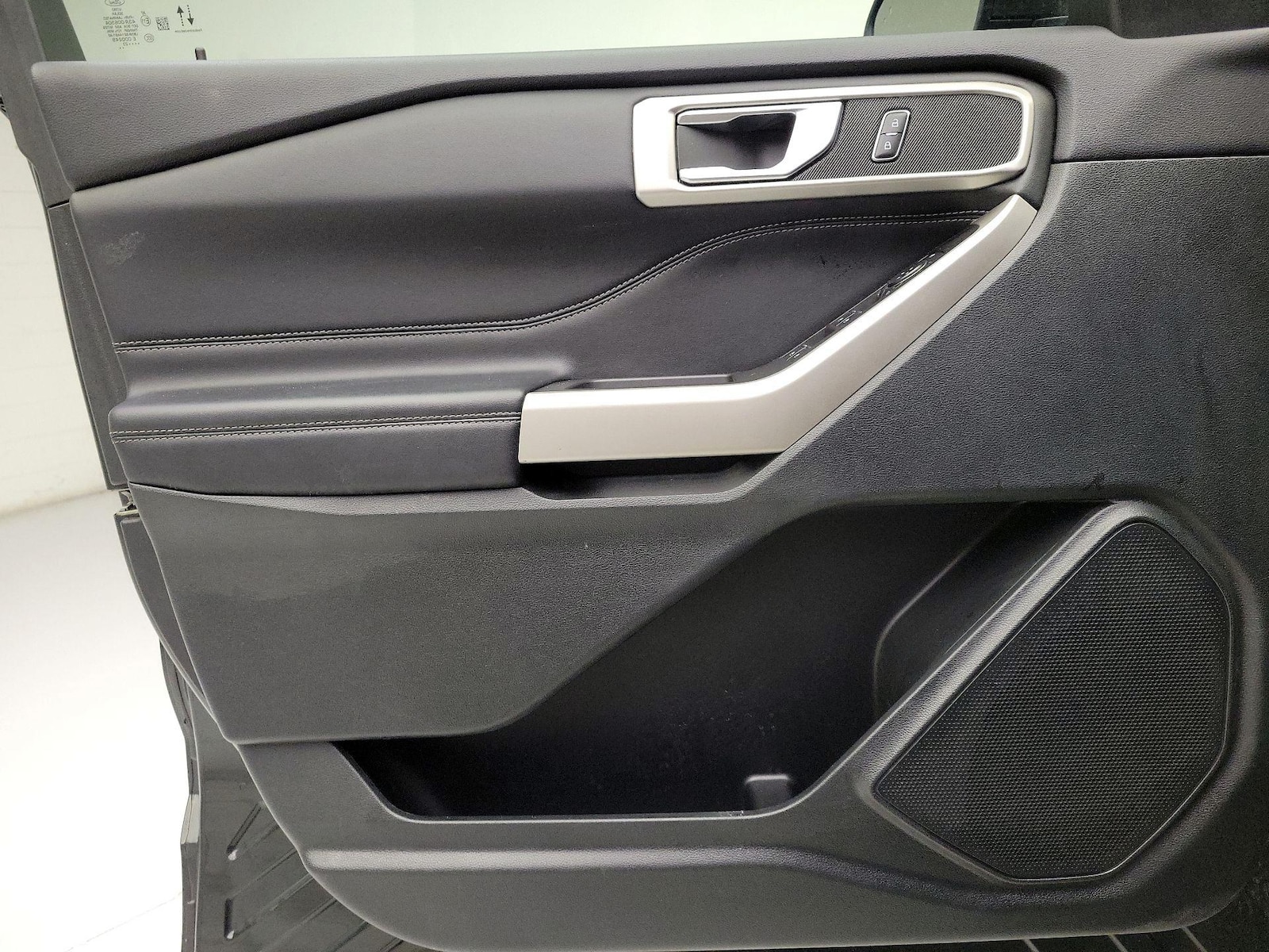 2023 Ford Explorer XLT - Photo 13