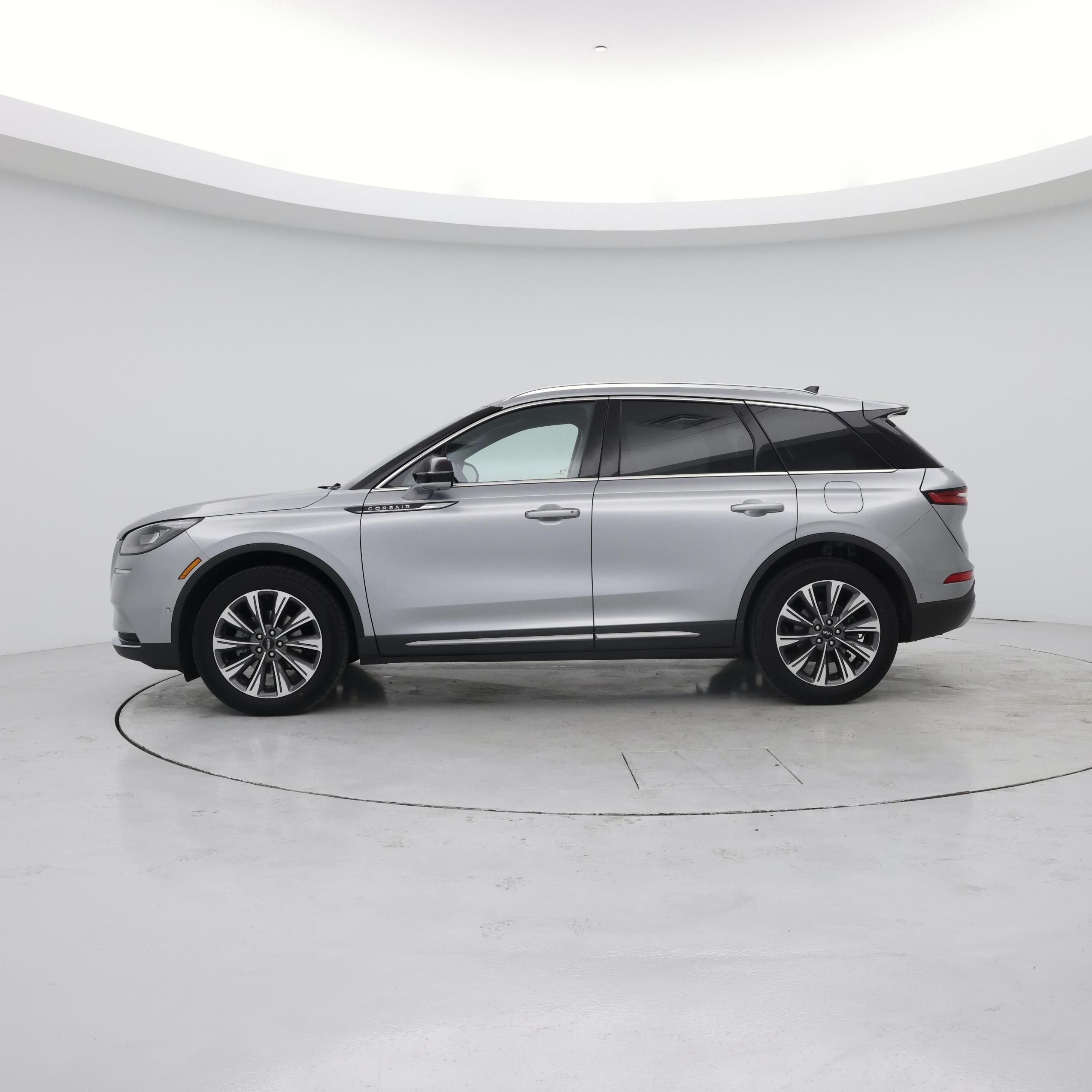 Thumbnail: 2022 Lincoln Corsair - 3