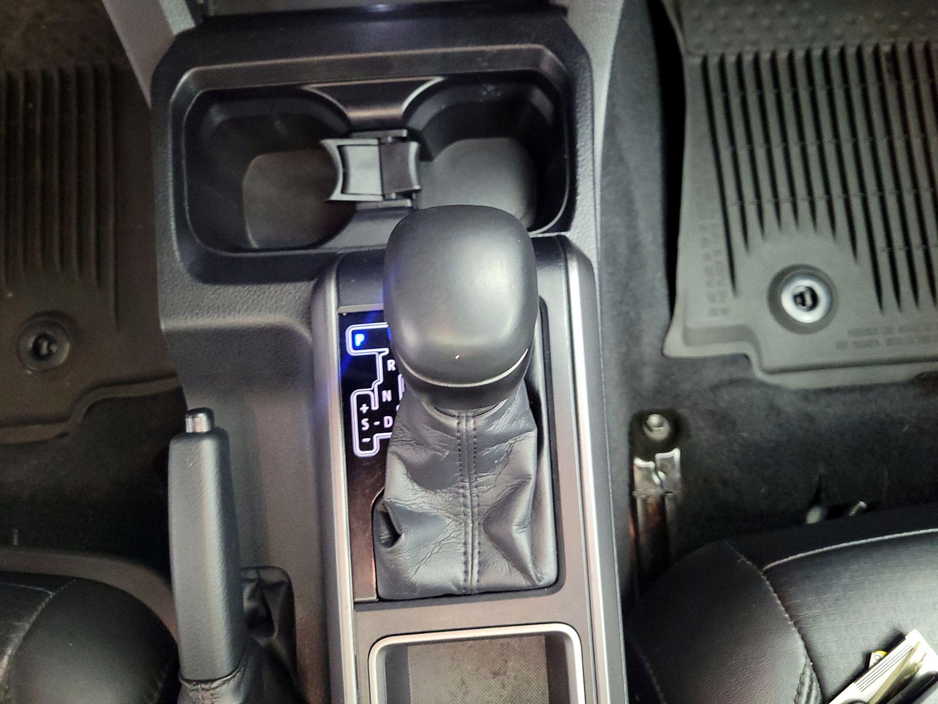 Thumbnail: 2021 Toyota Tacoma - 15