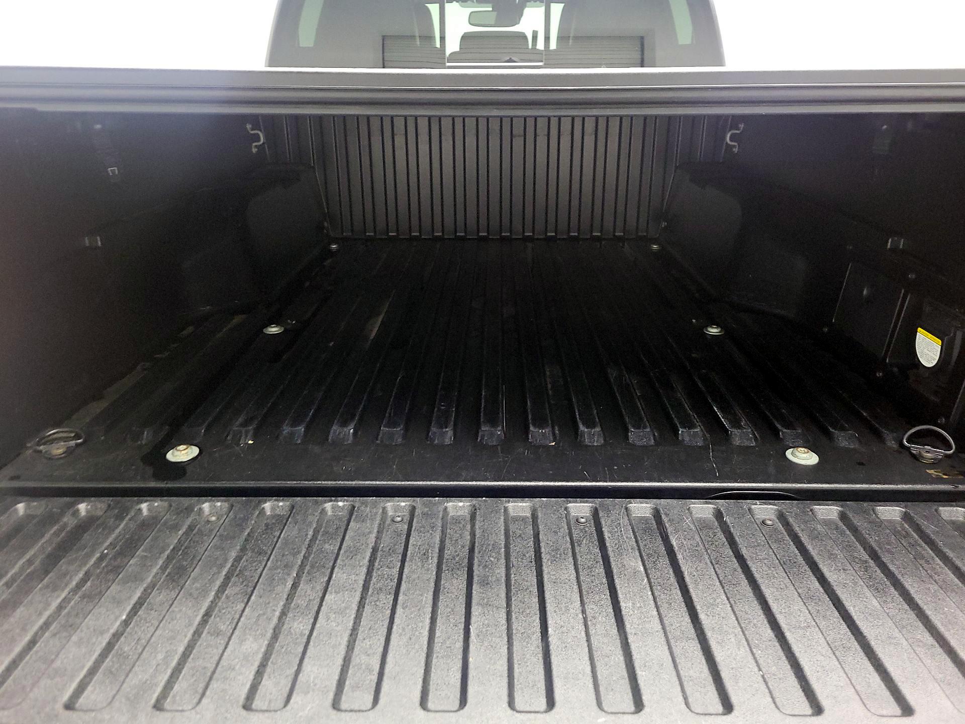 Thumbnail: 2021 Toyota Tacoma - 16