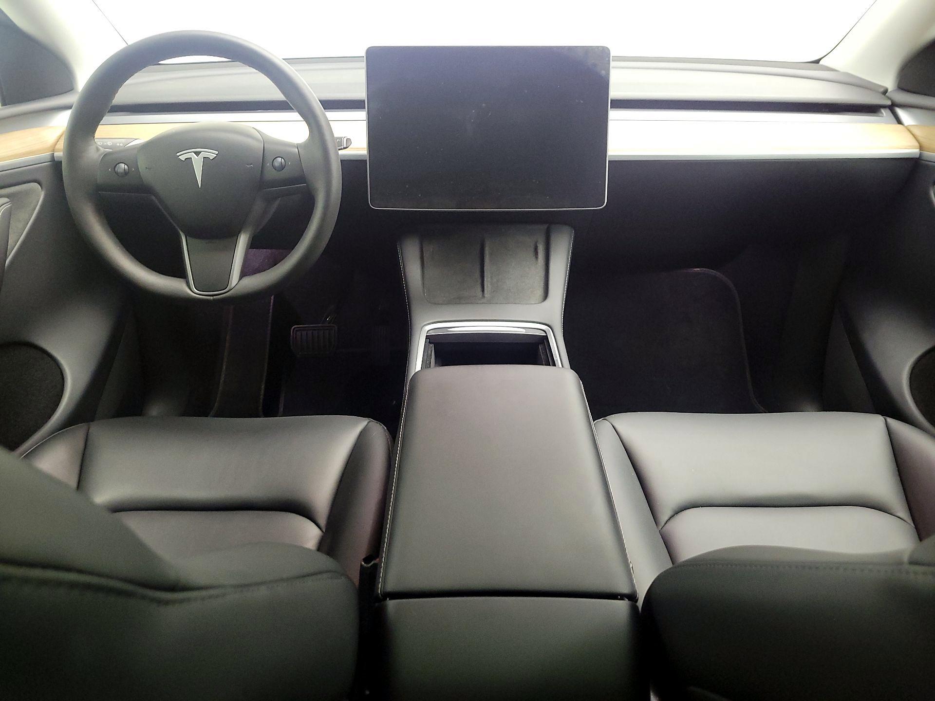 Thumbnail: 2024 Tesla Model Y - 9