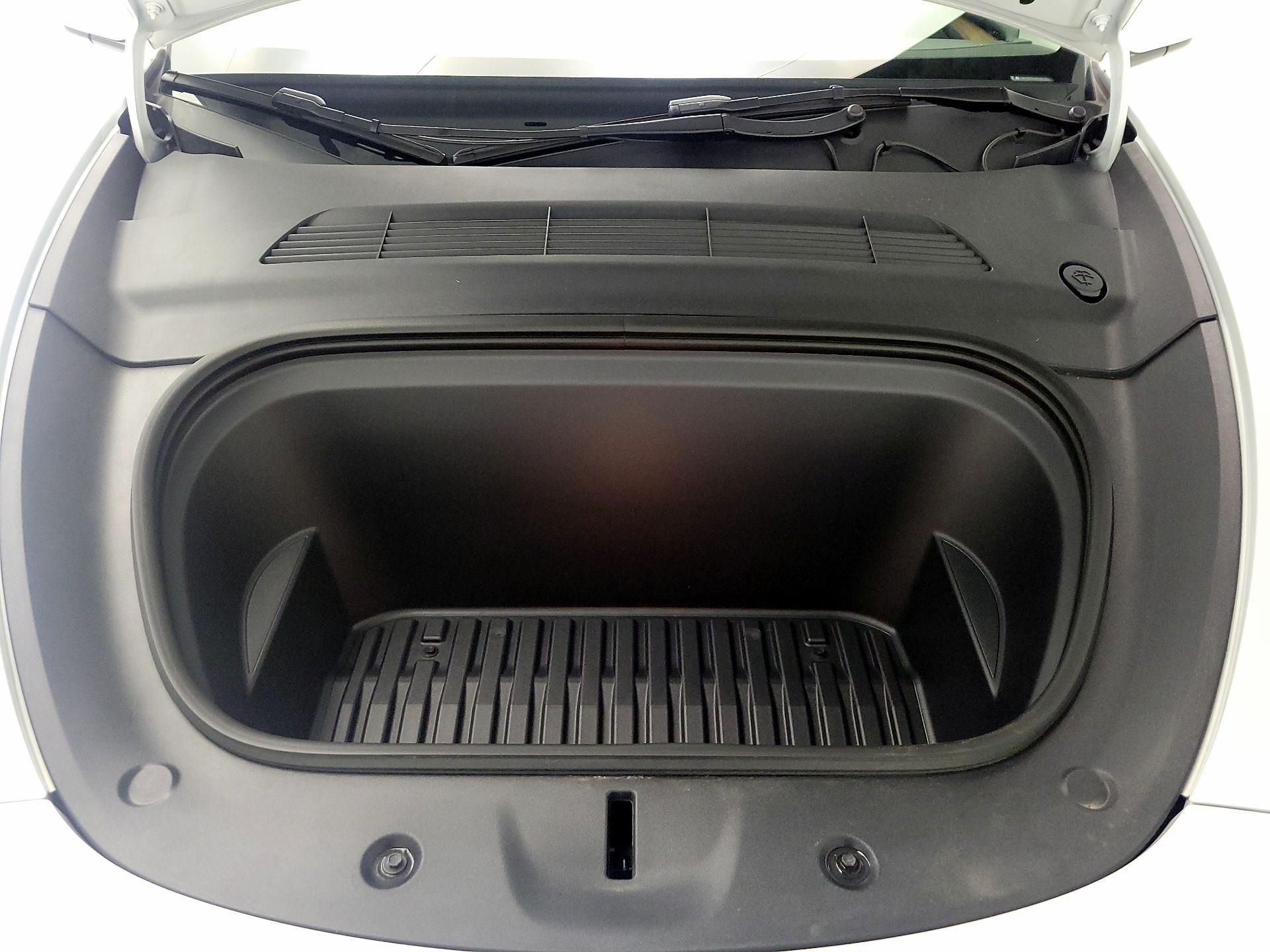 Thumbnail: 2024 Tesla Model Y - 17