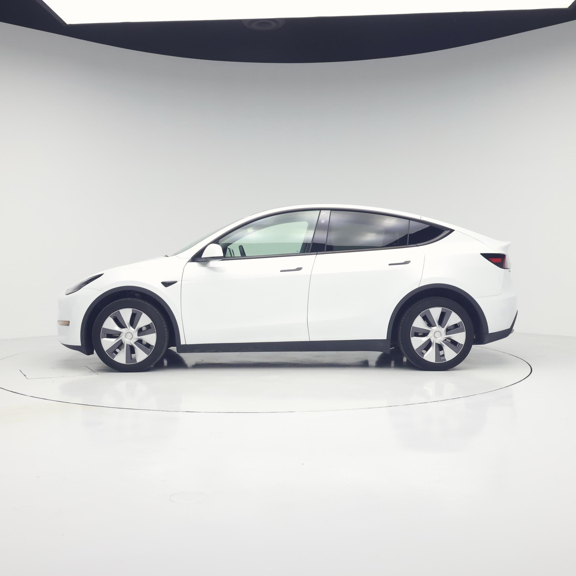 Thumbnail: 2024 Tesla Model Y - 3