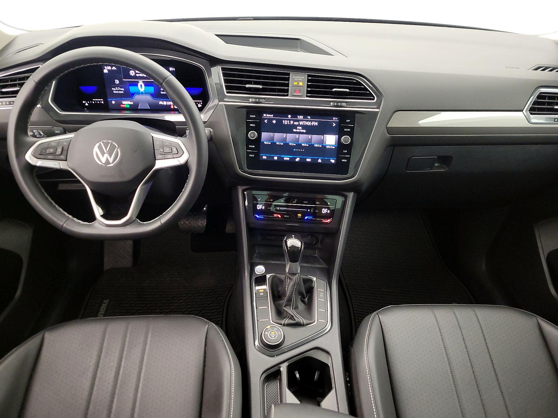 Thumbnail: 2023 Volkswagen Tiguan - 9