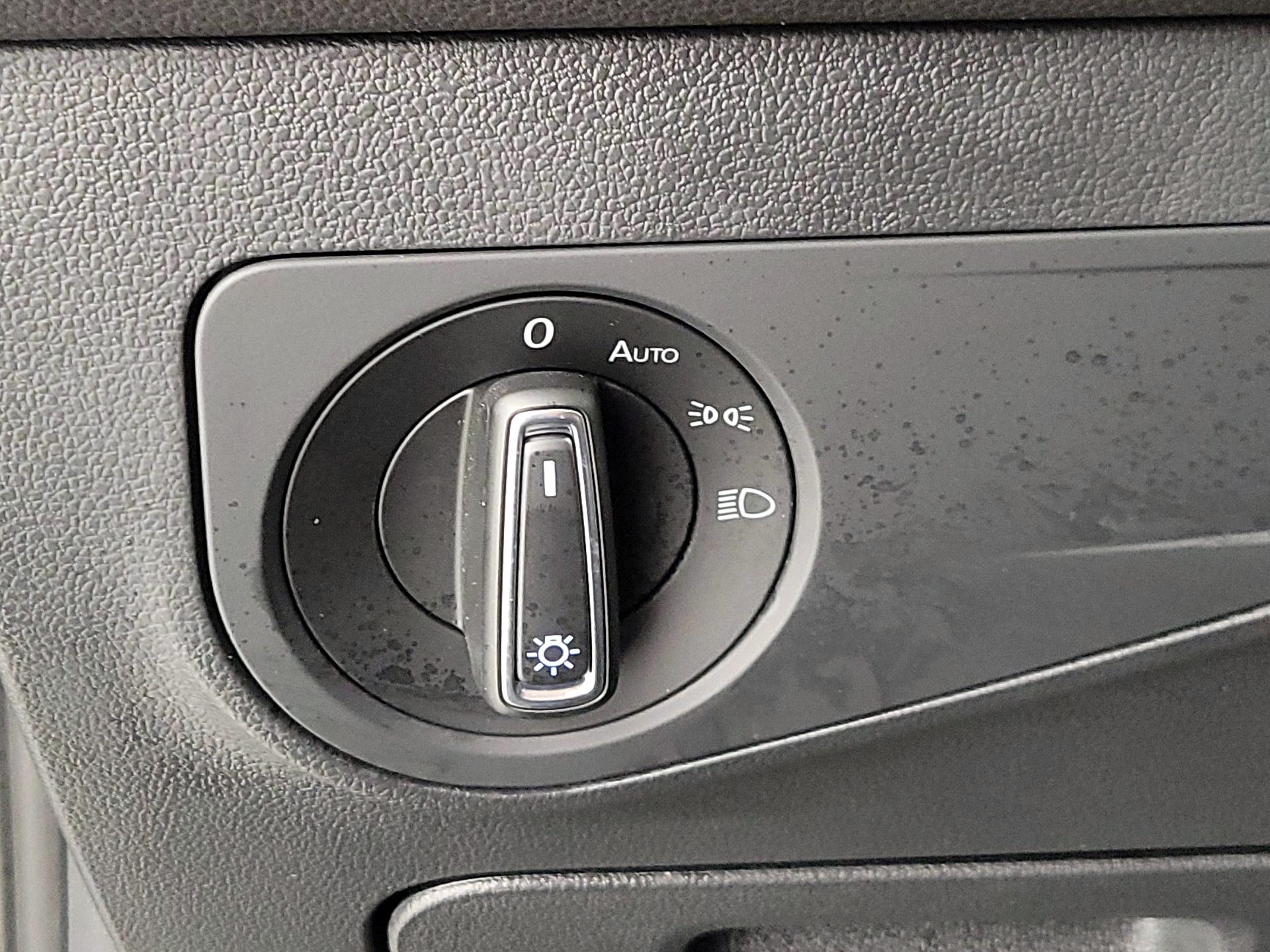 Thumbnail: 2023 Volkswagen Tiguan - 13