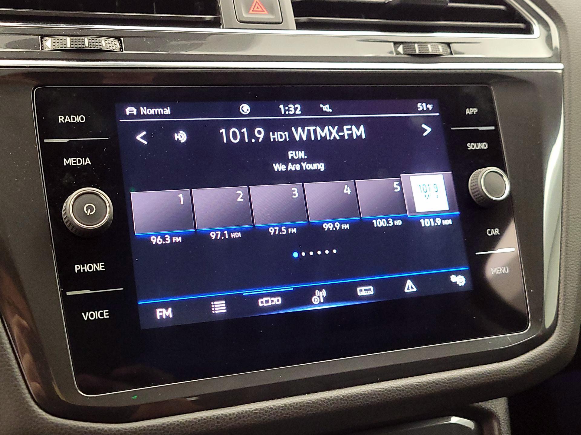 Thumbnail: 2023 Volkswagen Tiguan - 15