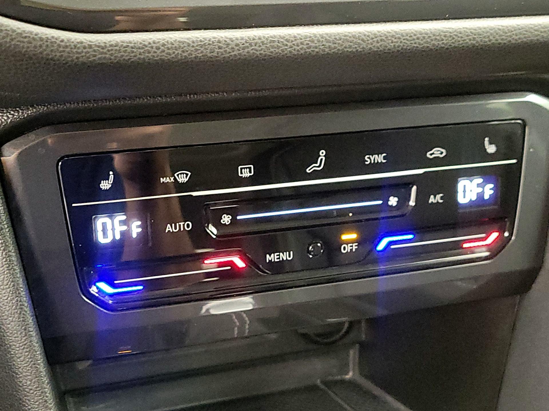 Thumbnail: 2023 Volkswagen Tiguan - 16