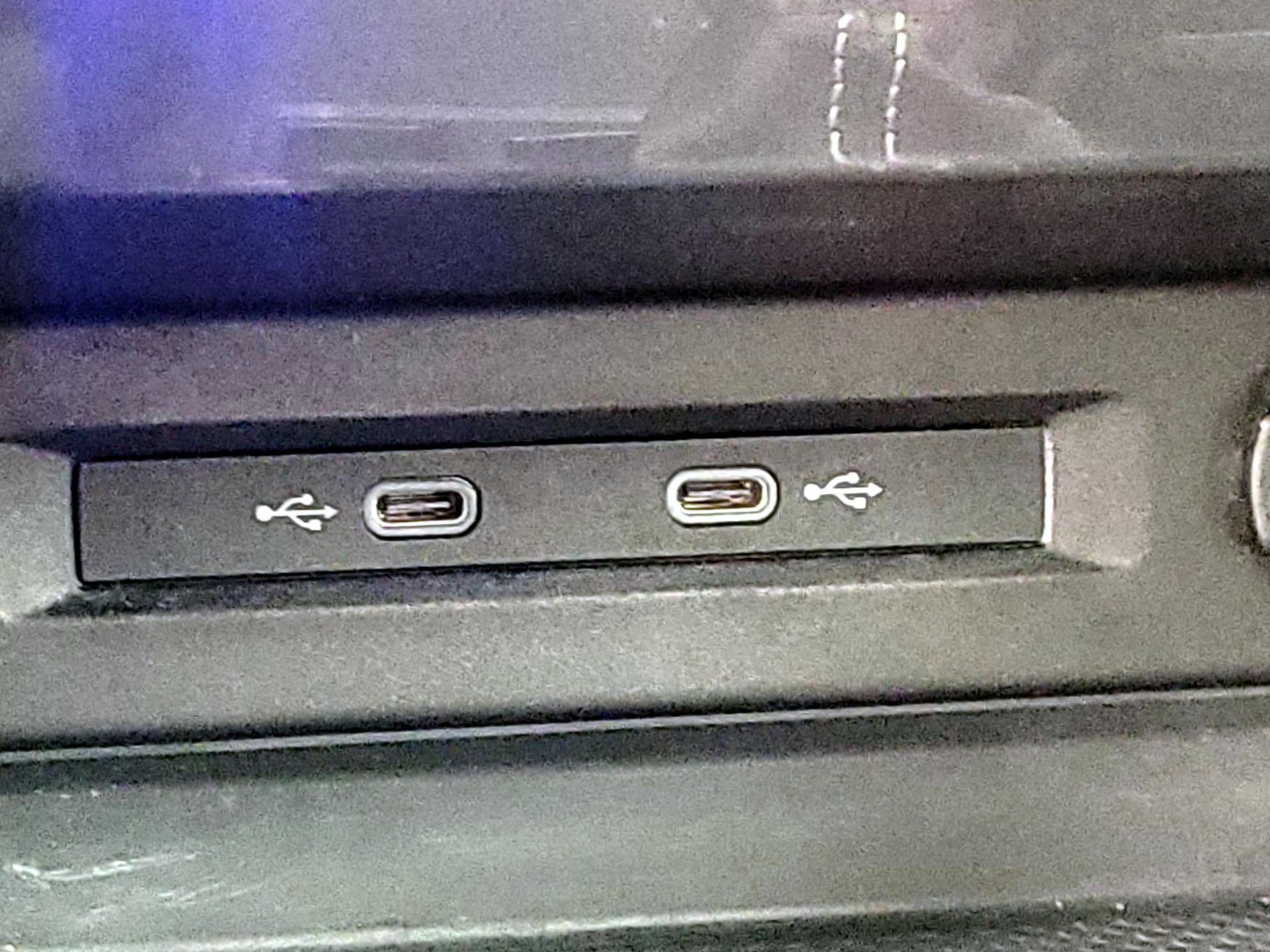 Thumbnail: 2023 Volkswagen Tiguan - 18