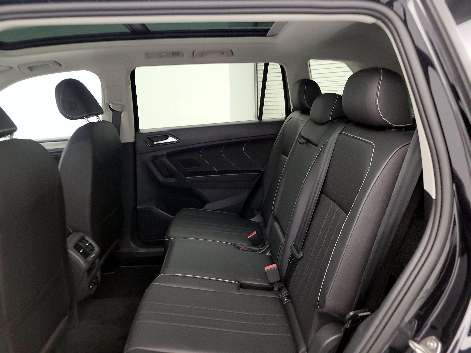 Thumbnail: 2023 Volkswagen Tiguan - 20