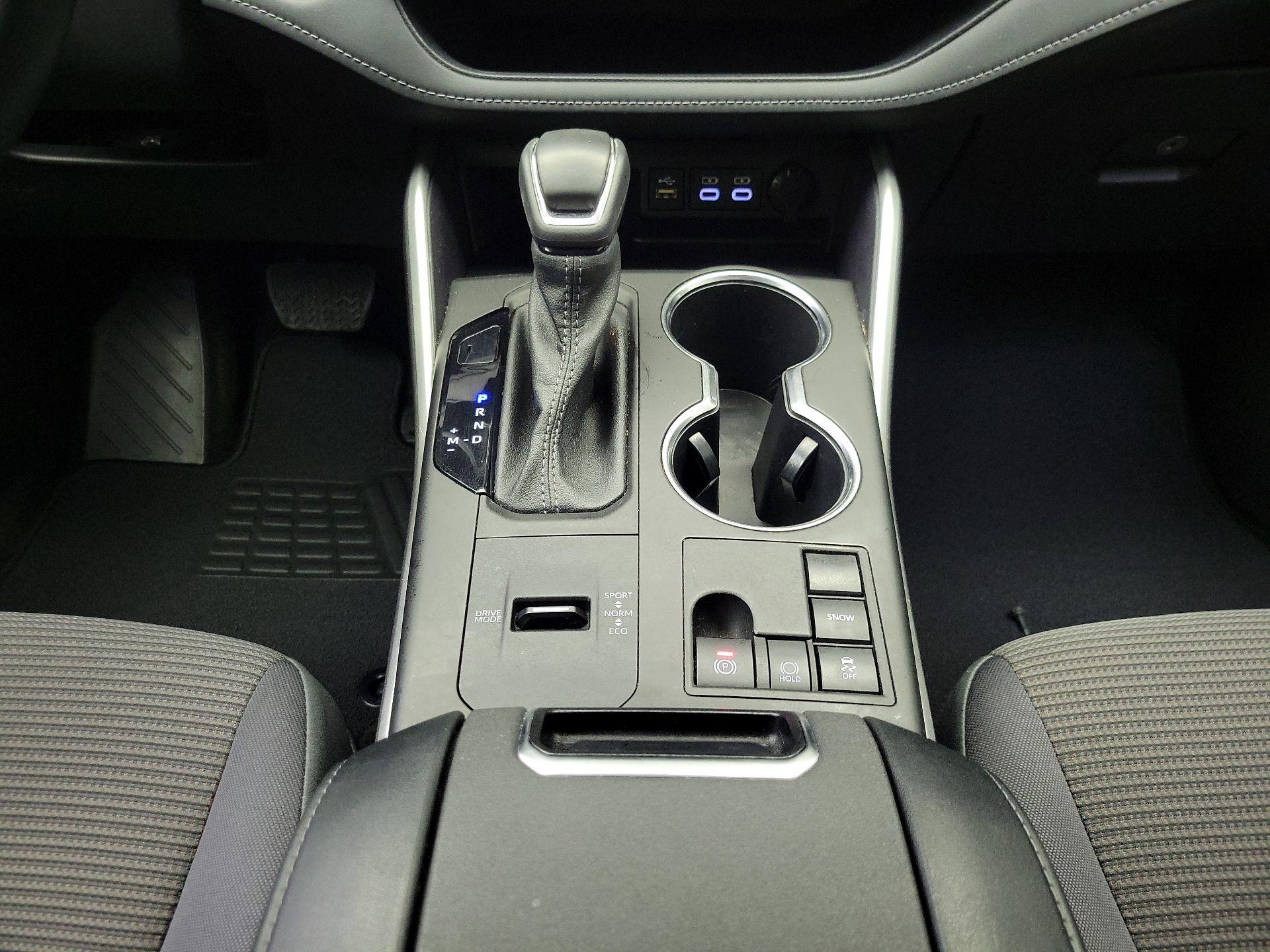 Thumbnail: 2023 Toyota Highlander - 17