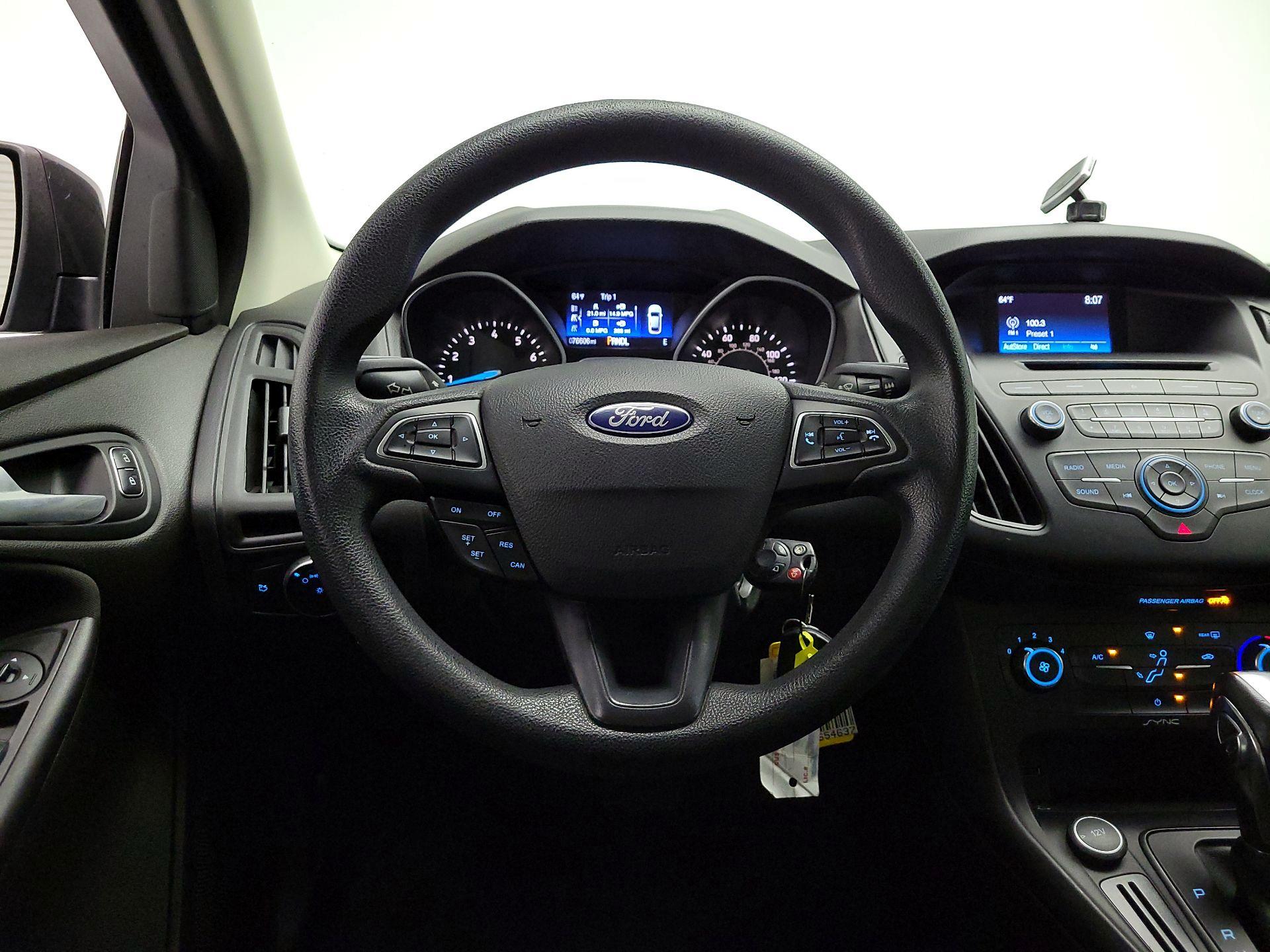 Thumbnail: 2016 Ford Focus - 10