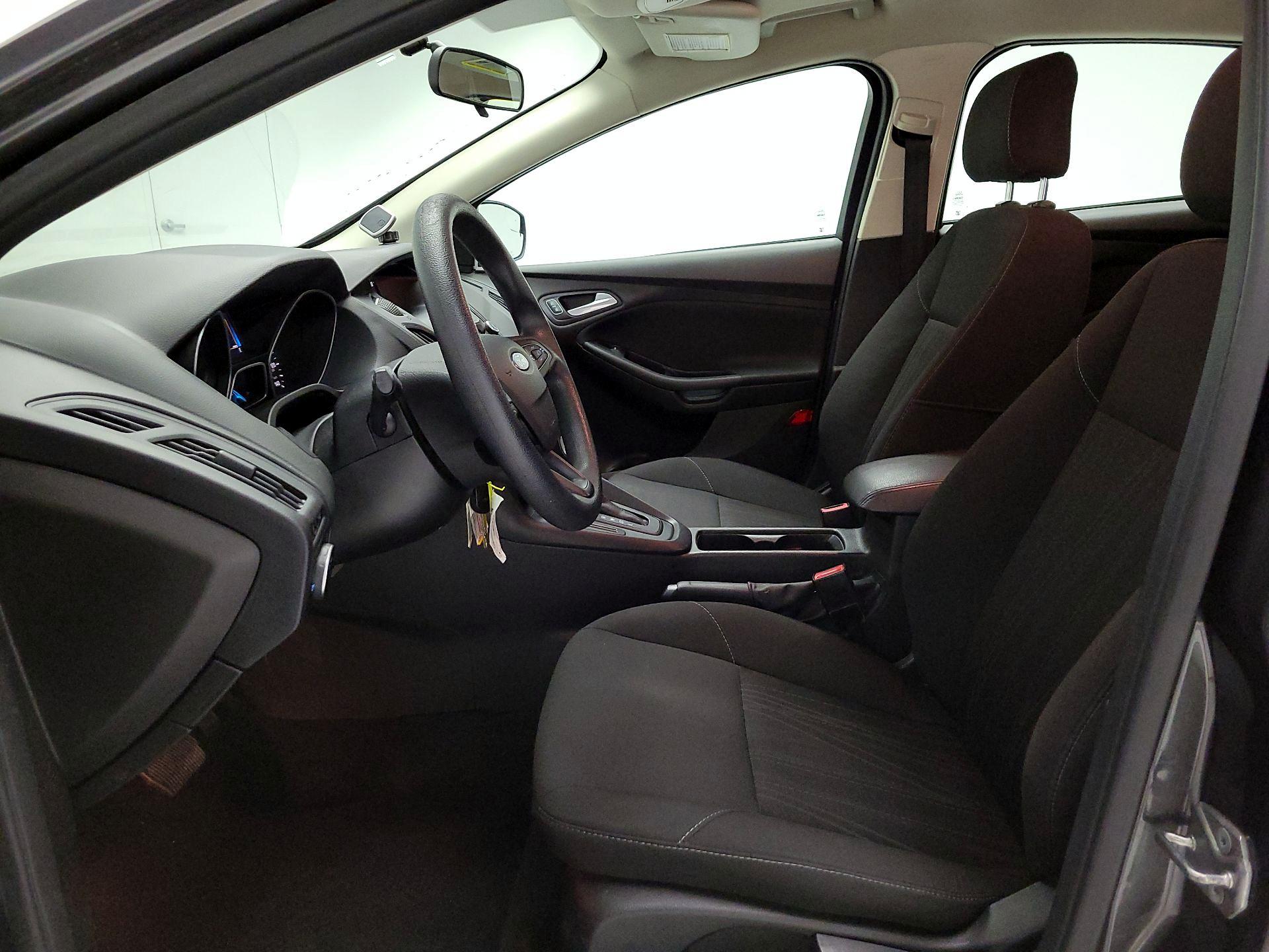 Thumbnail: 2016 Ford Focus - 11