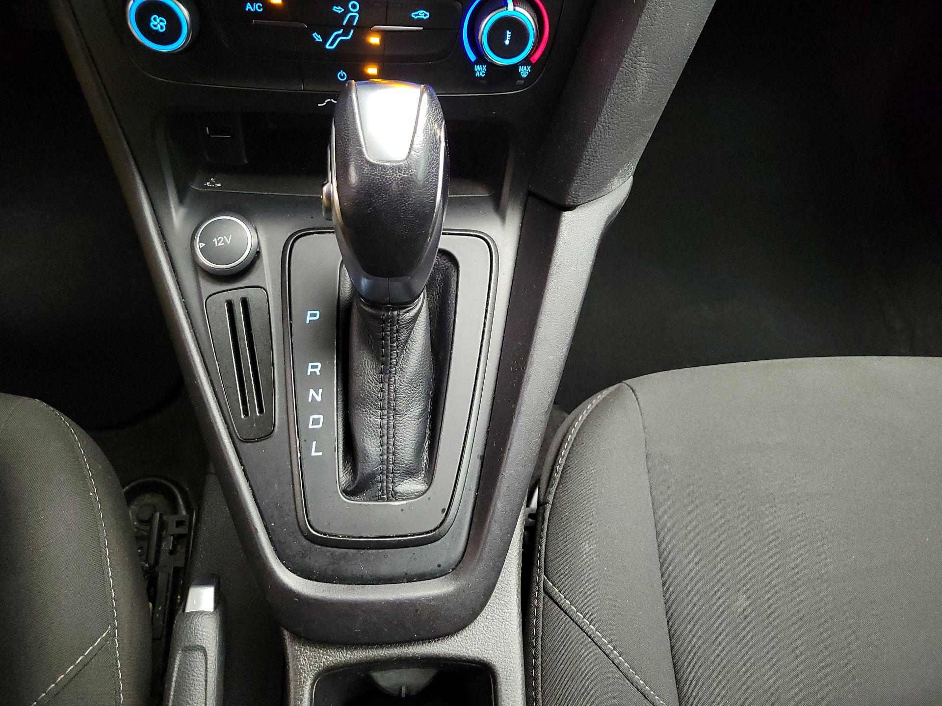Thumbnail: 2016 Ford Focus - 17