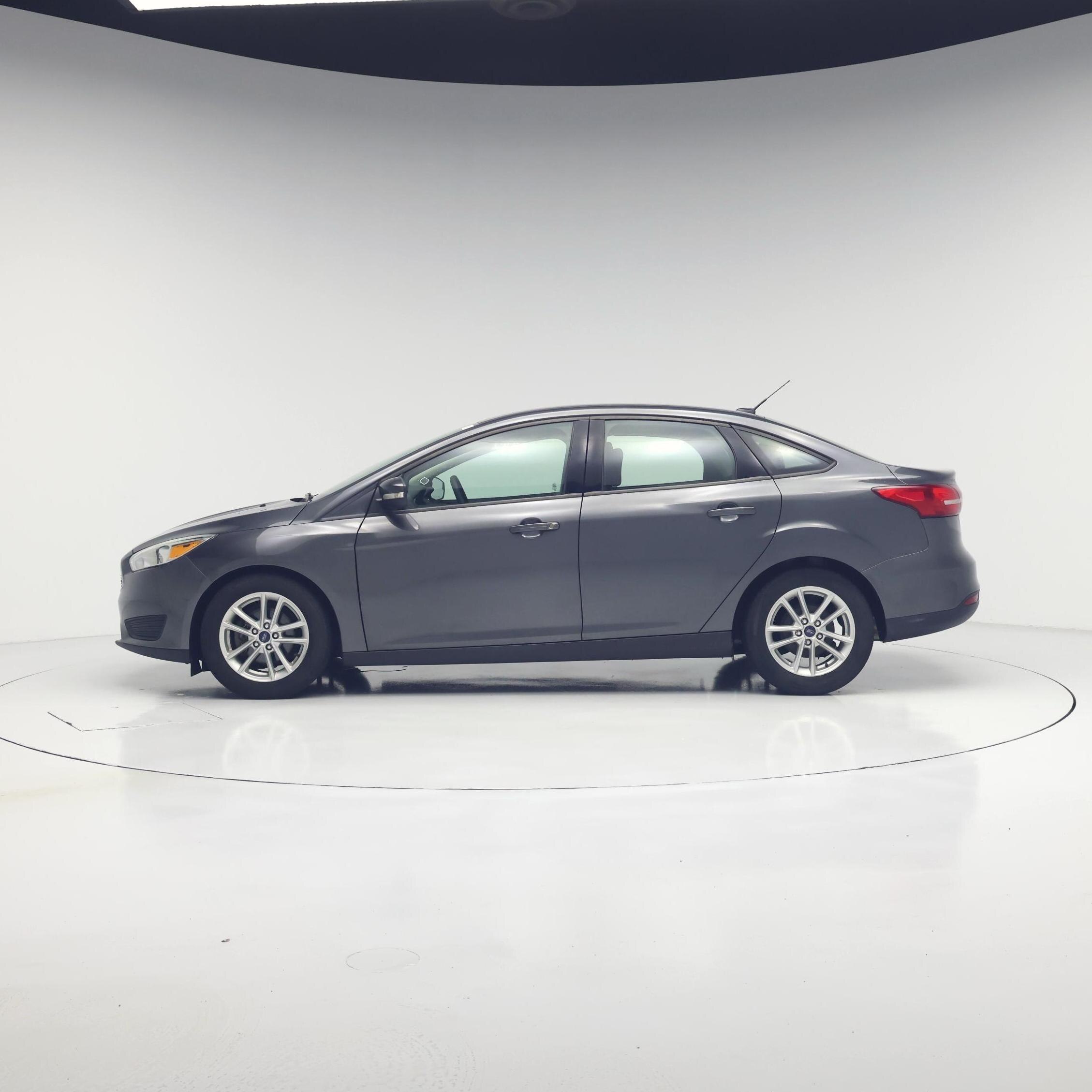 Thumbnail: 2016 Ford Focus - 3