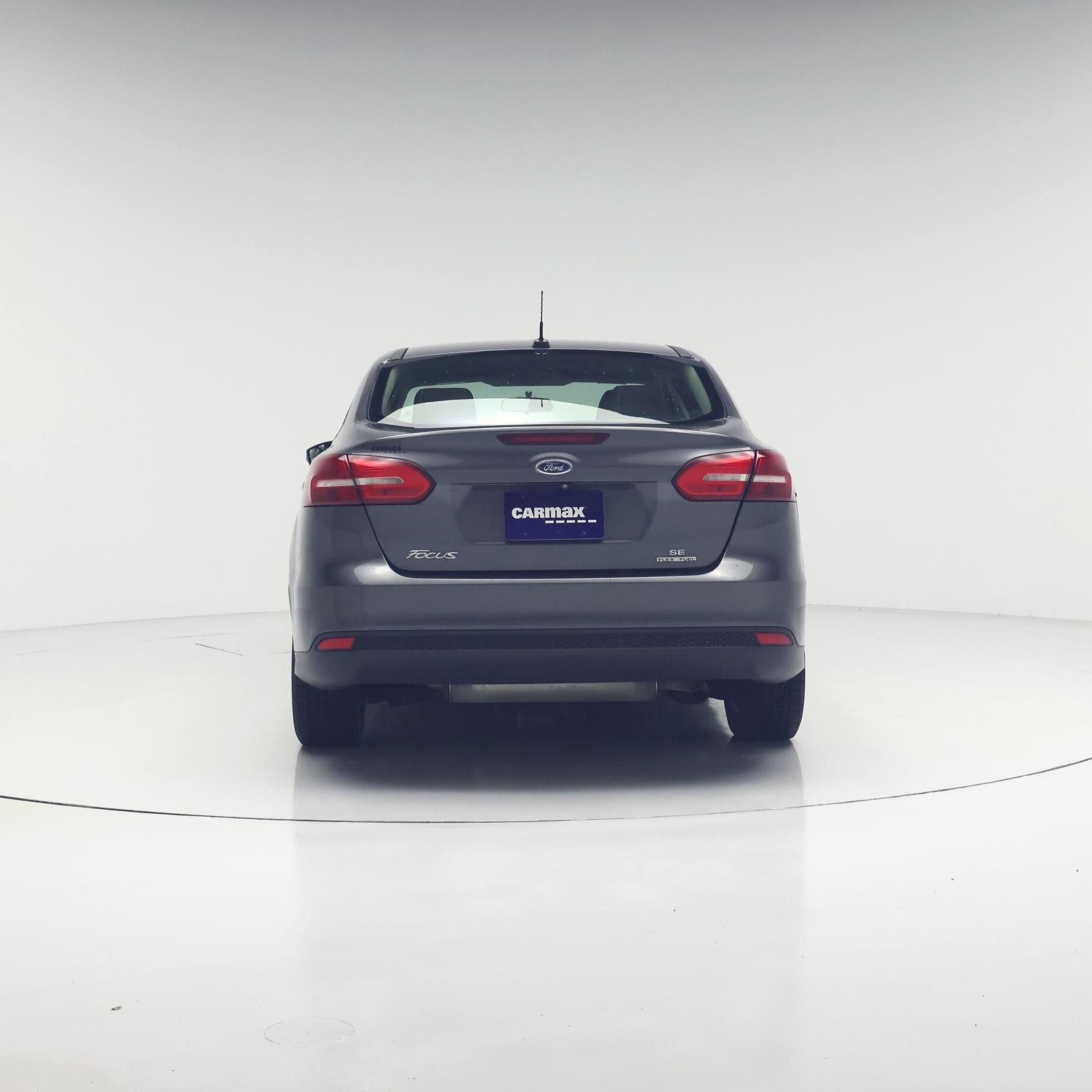 Thumbnail: 2016 Ford Focus - 6