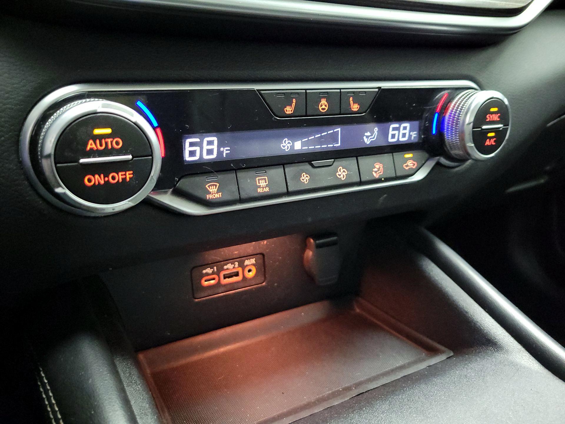 Thumbnail: 2019 Nissan Altima - 16