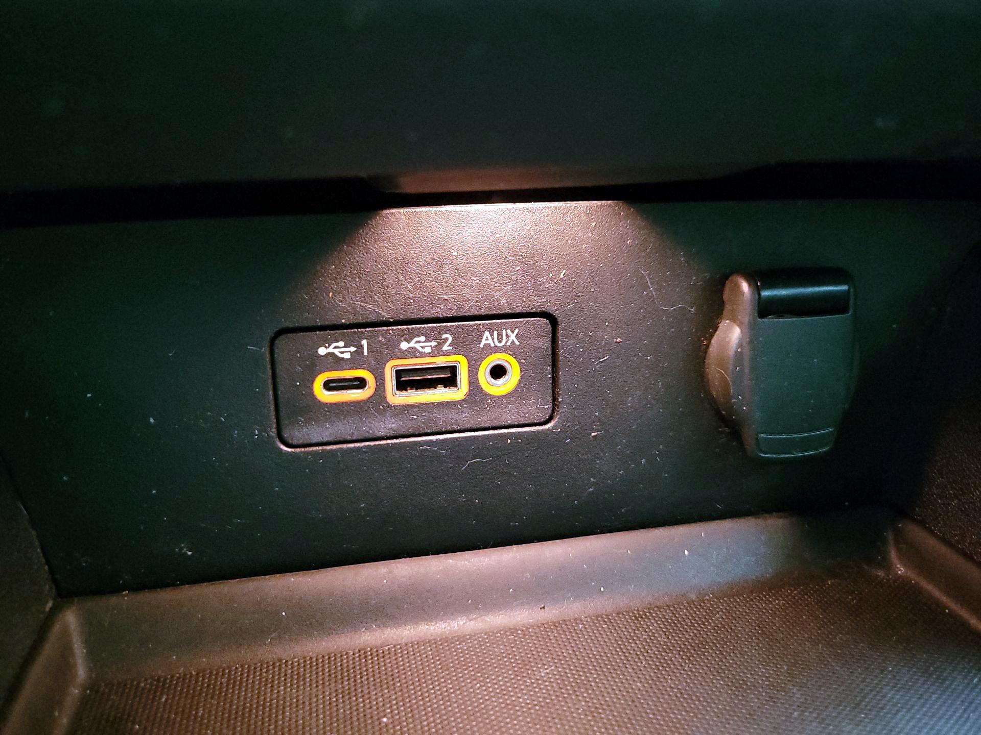 Thumbnail: 2019 Nissan Altima - 18