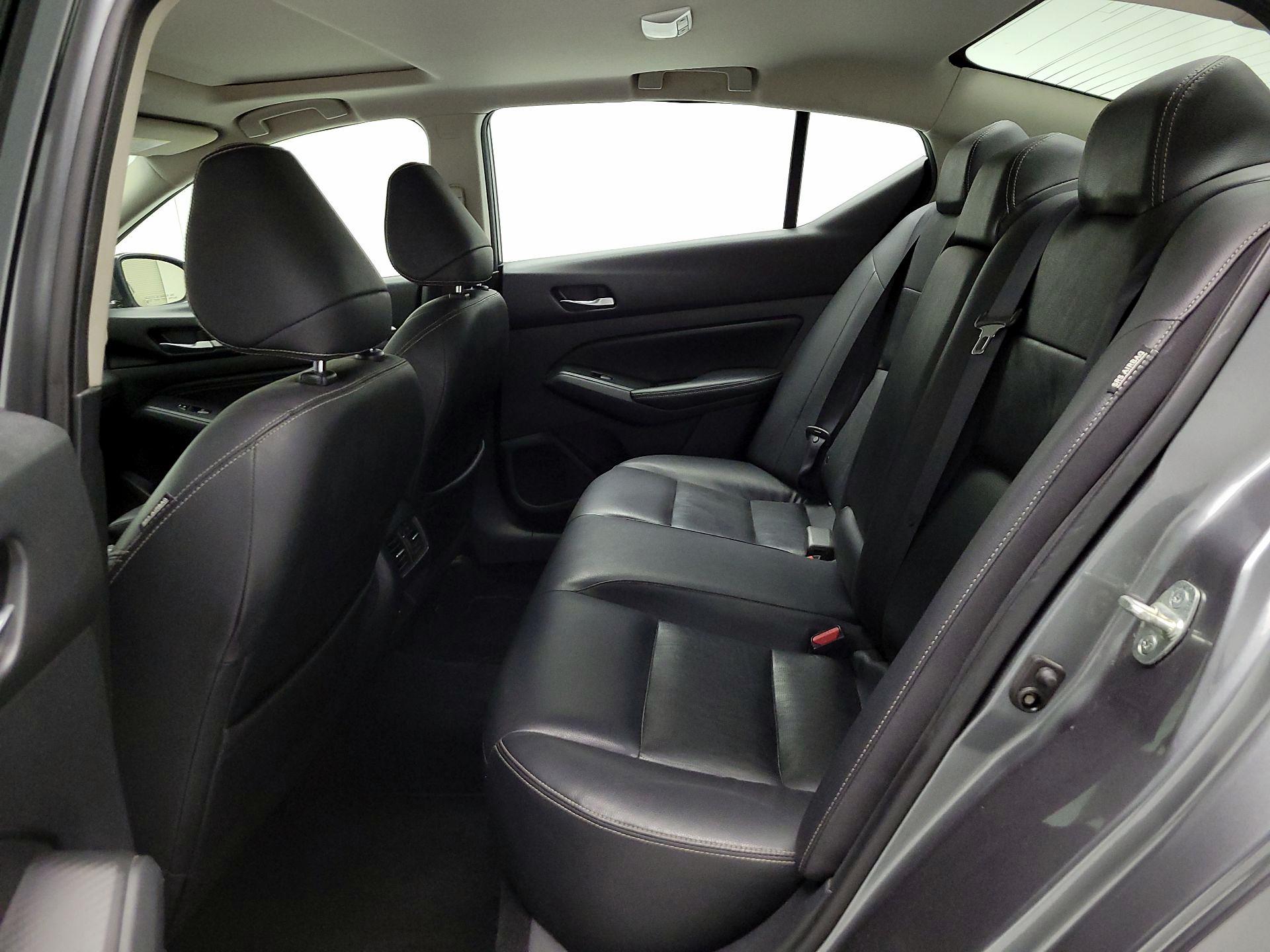 Thumbnail: 2019 Nissan Altima - 19