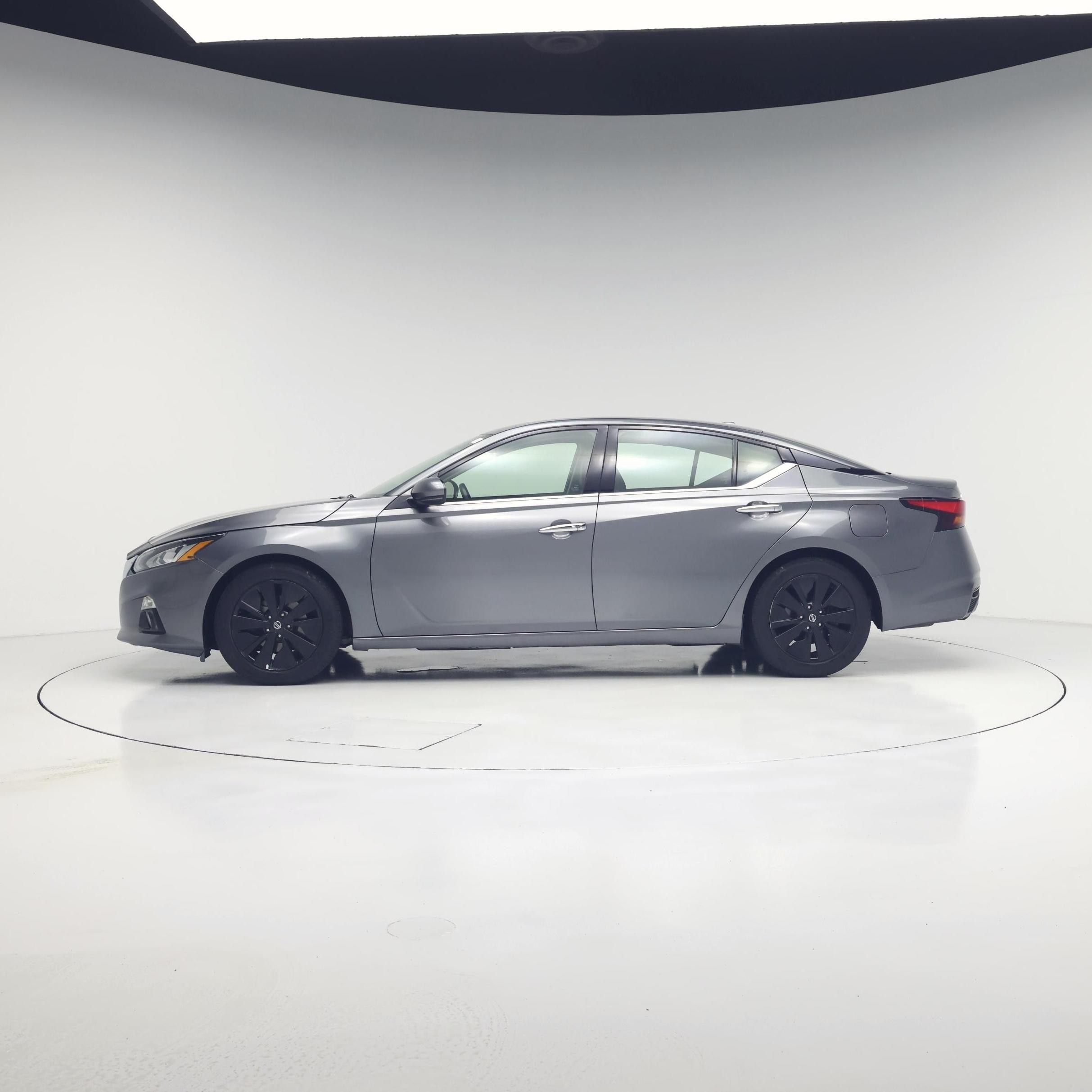 Thumbnail: 2019 Nissan Altima - 3