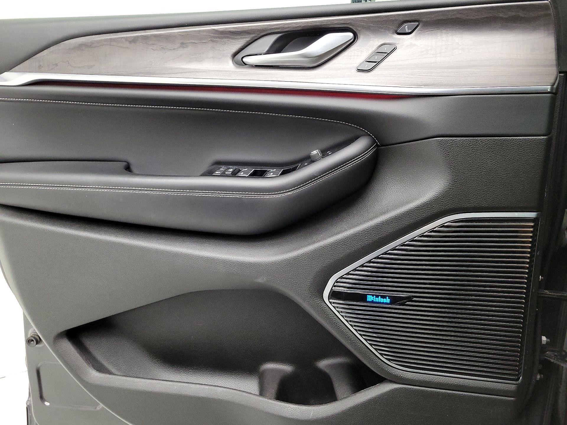 Thumbnail: 2022 Jeep Grand Cherokee L - 12