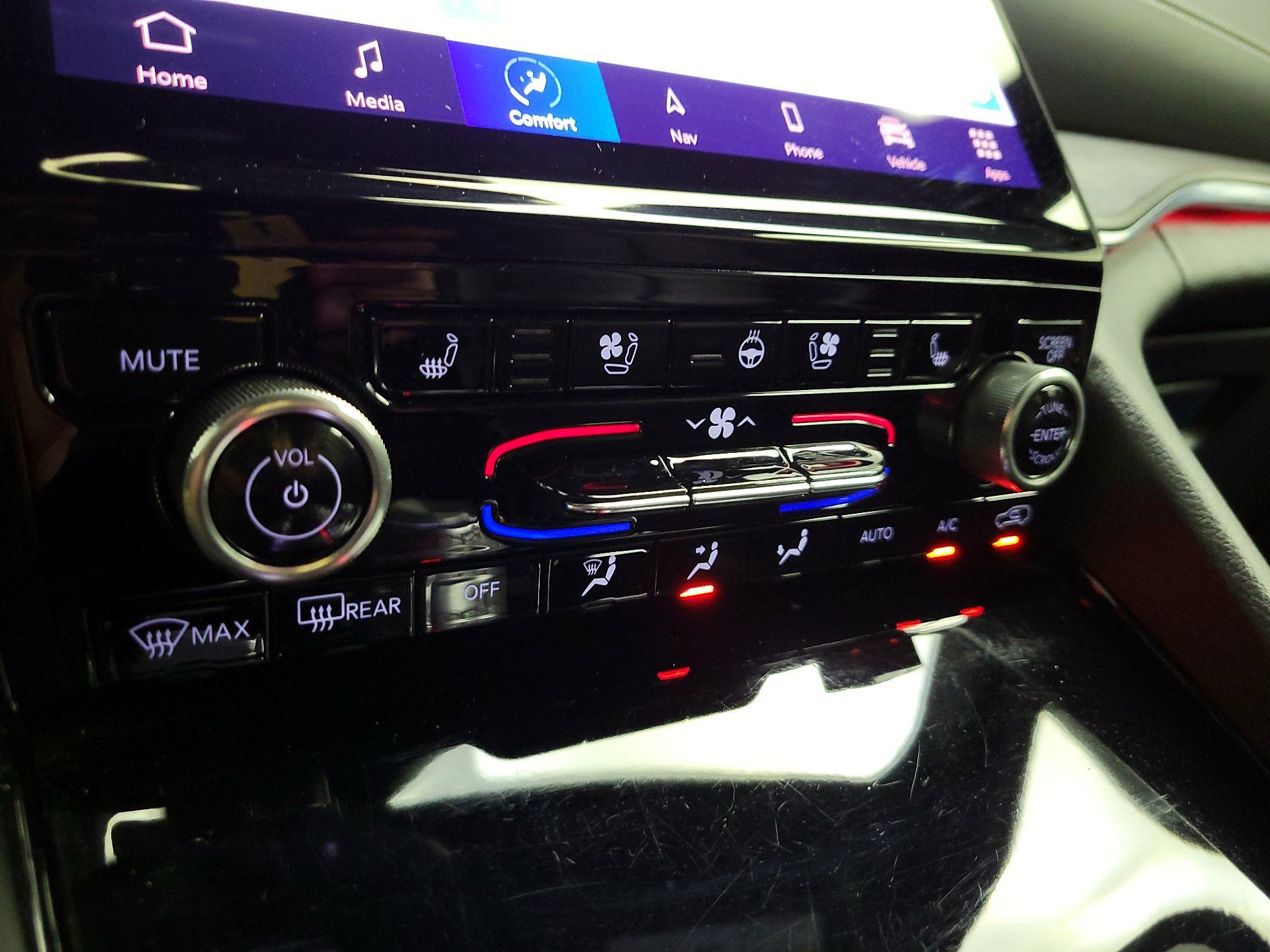 Thumbnail: 2022 Jeep Grand Cherokee L - 17