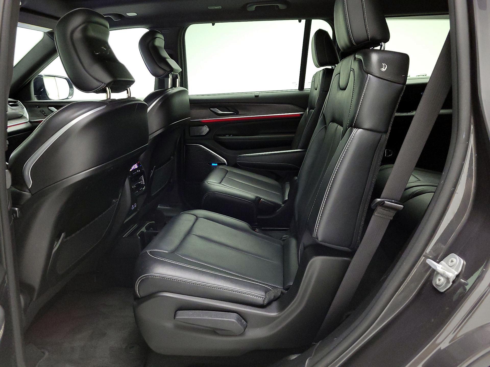 Thumbnail: 2022 Jeep Grand Cherokee L - 19