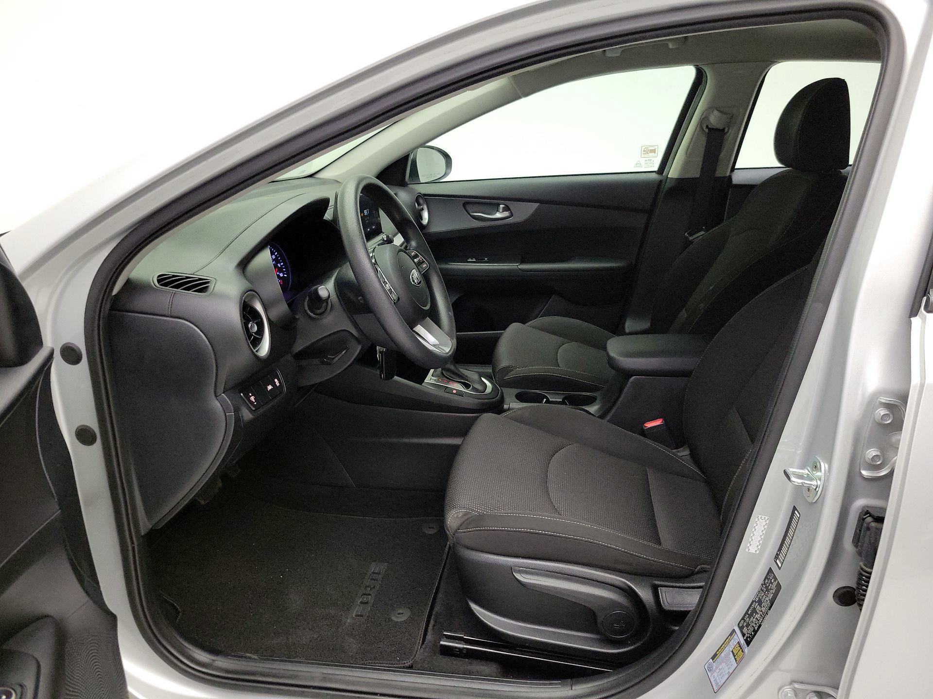 Thumbnail: 2020 Kia Forte - 11