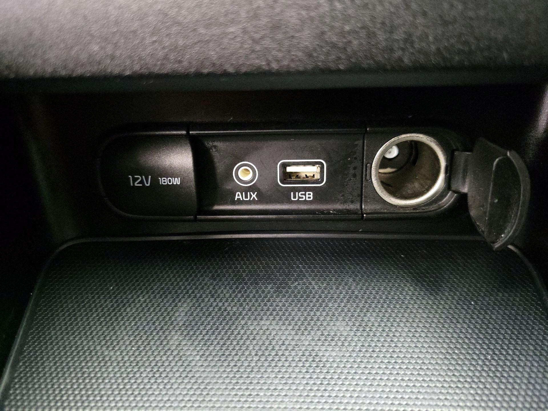 Thumbnail: 2020 Kia Forte - 17