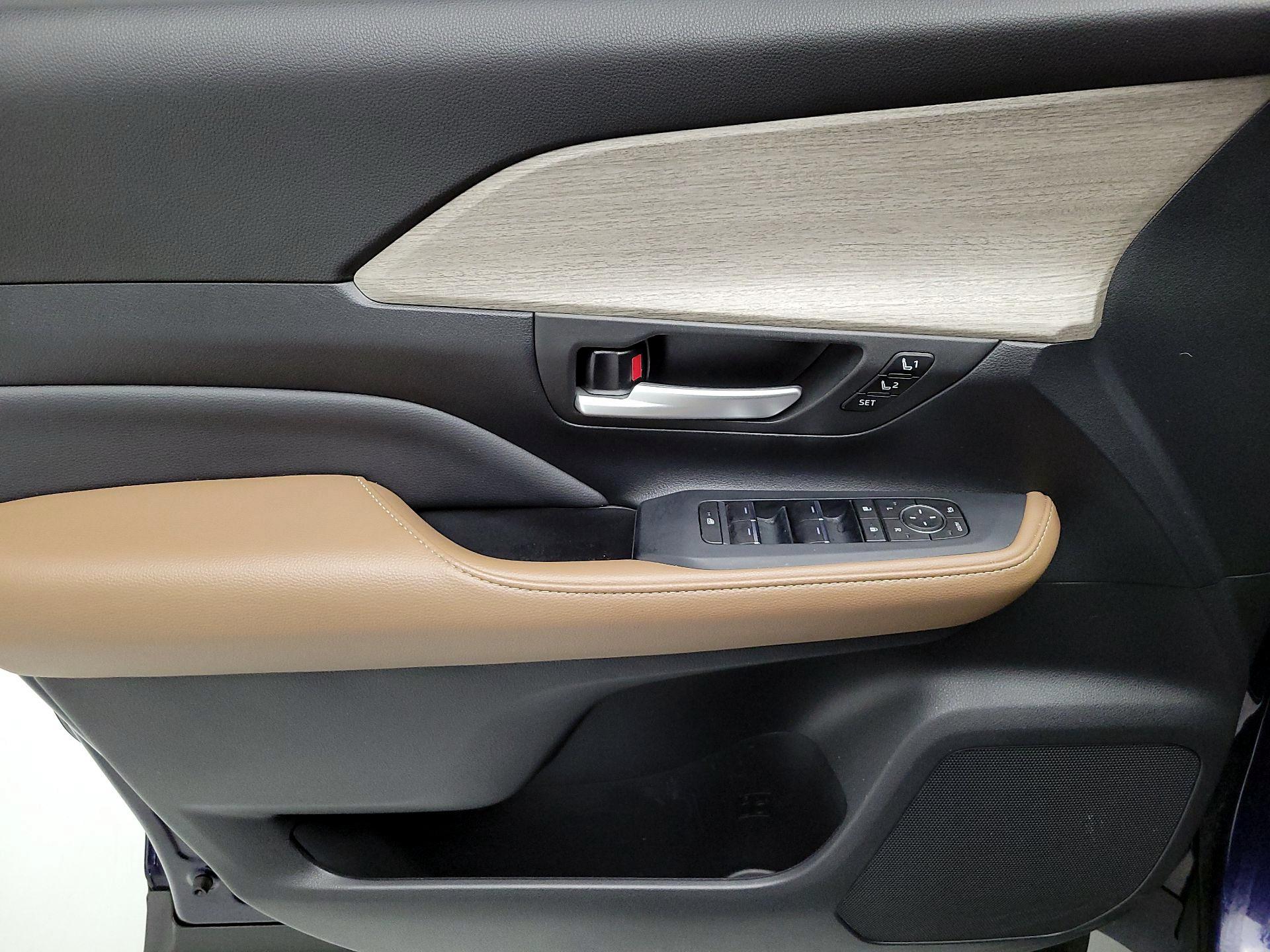 Thumbnail: 2024 Toyota Grand Highlander - 12