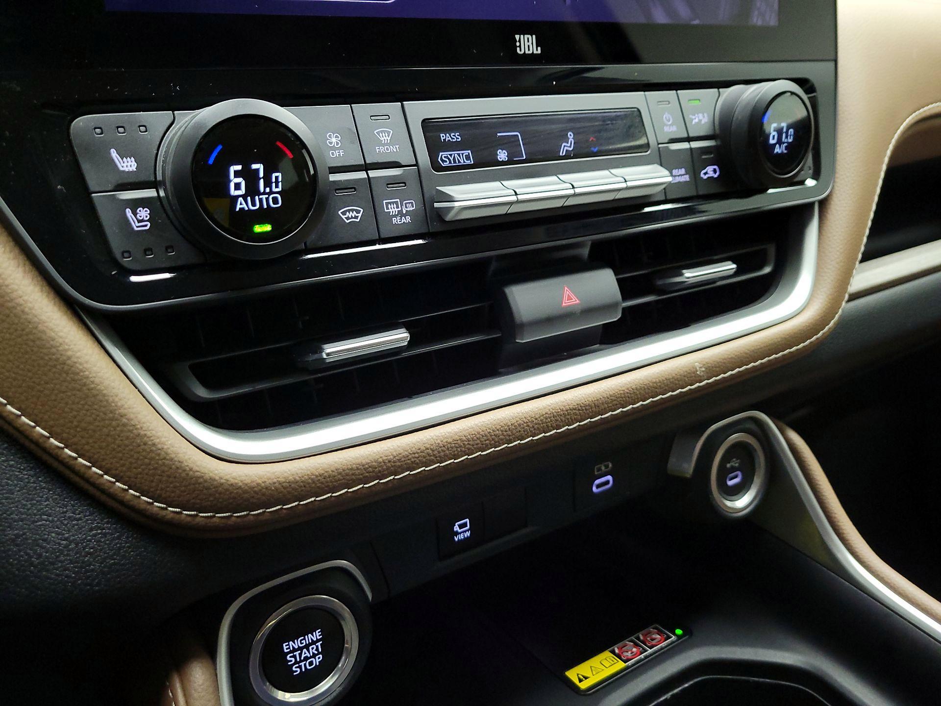 Thumbnail: 2024 Toyota Grand Highlander - 17