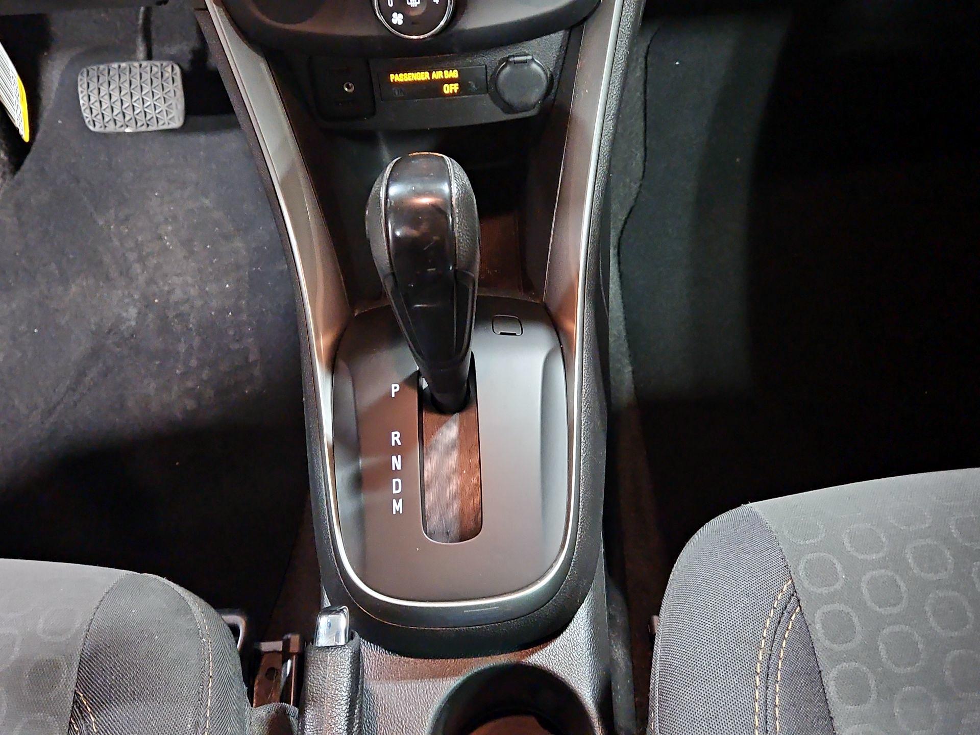 Thumbnail: 2020 Chevrolet Trax - 17