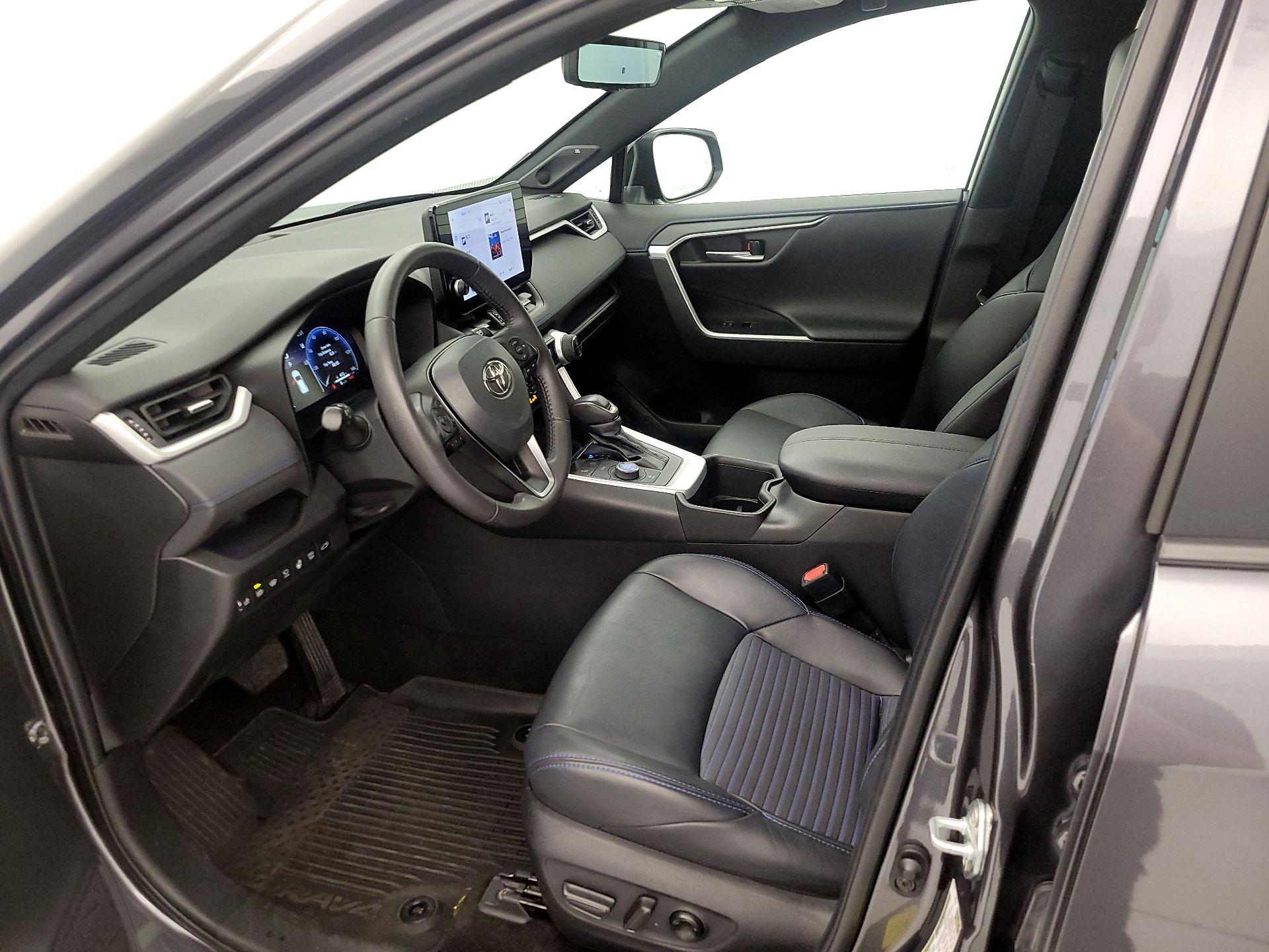 Thumbnail: 2023 Toyota RAV4 - 11