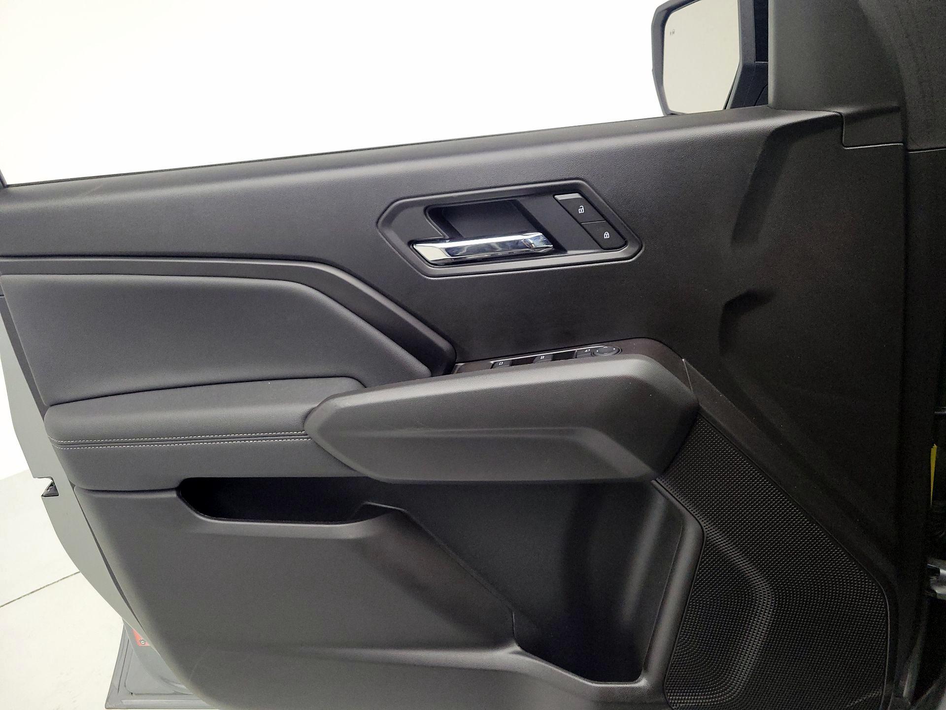 Thumbnail: 2025 GMC Canyon - 12