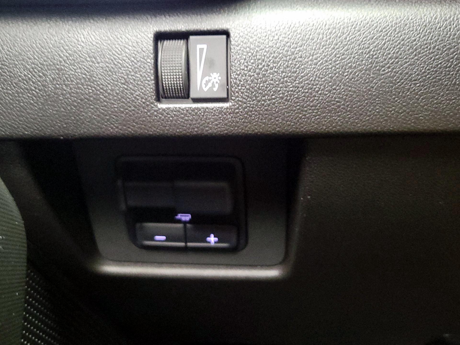 Thumbnail: 2025 GMC Canyon - 13