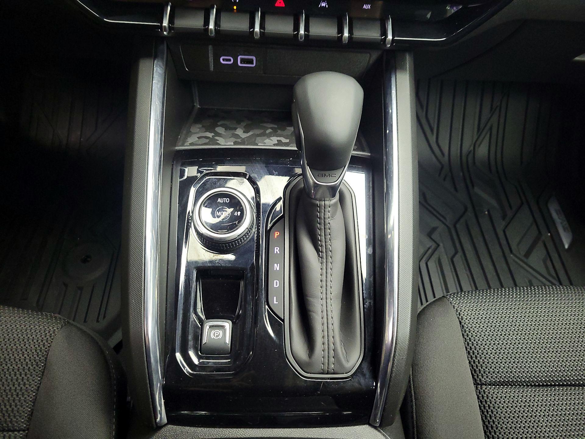 Thumbnail: 2025 GMC Canyon - 17