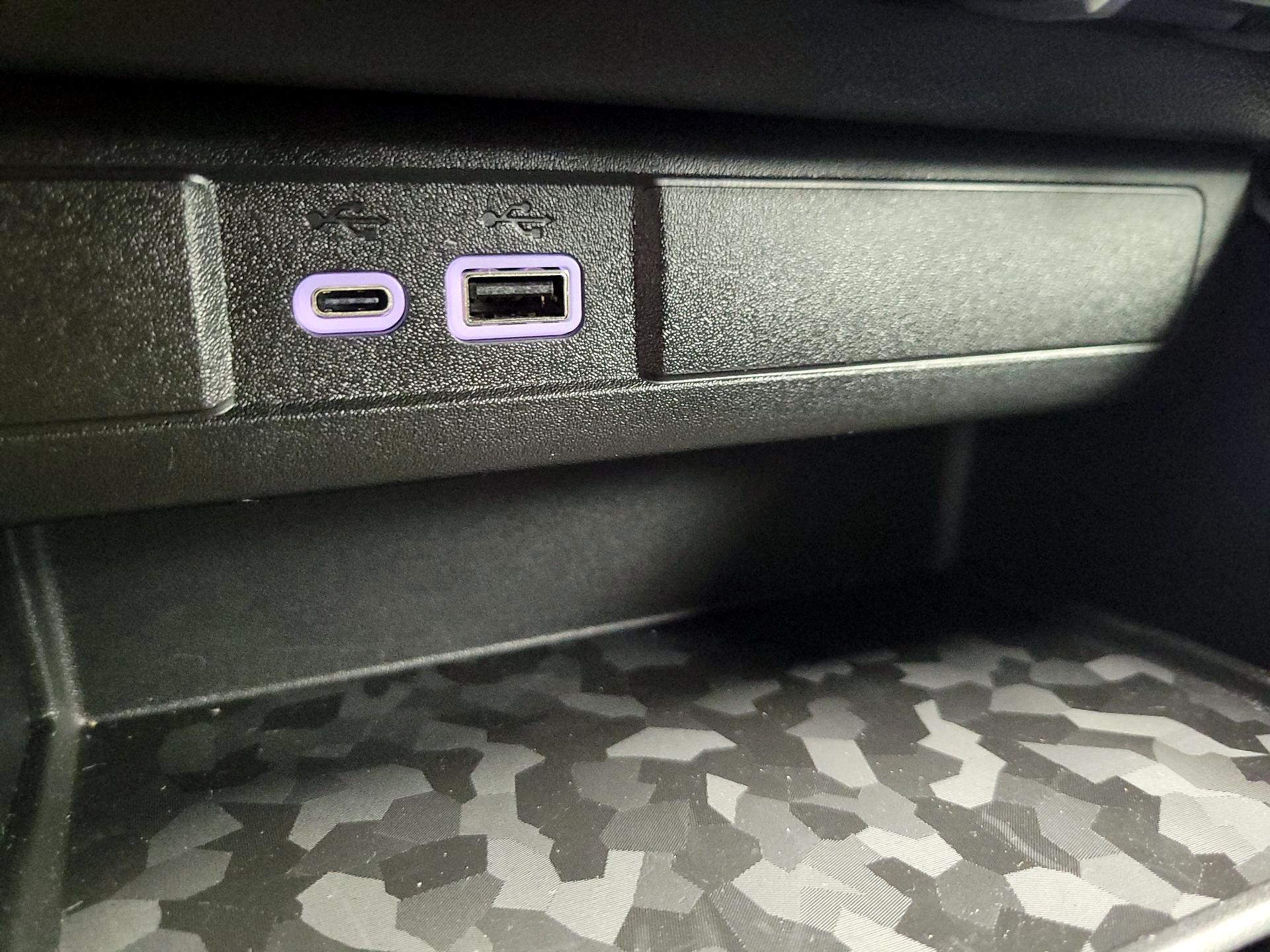 Thumbnail: 2025 GMC Canyon - 18