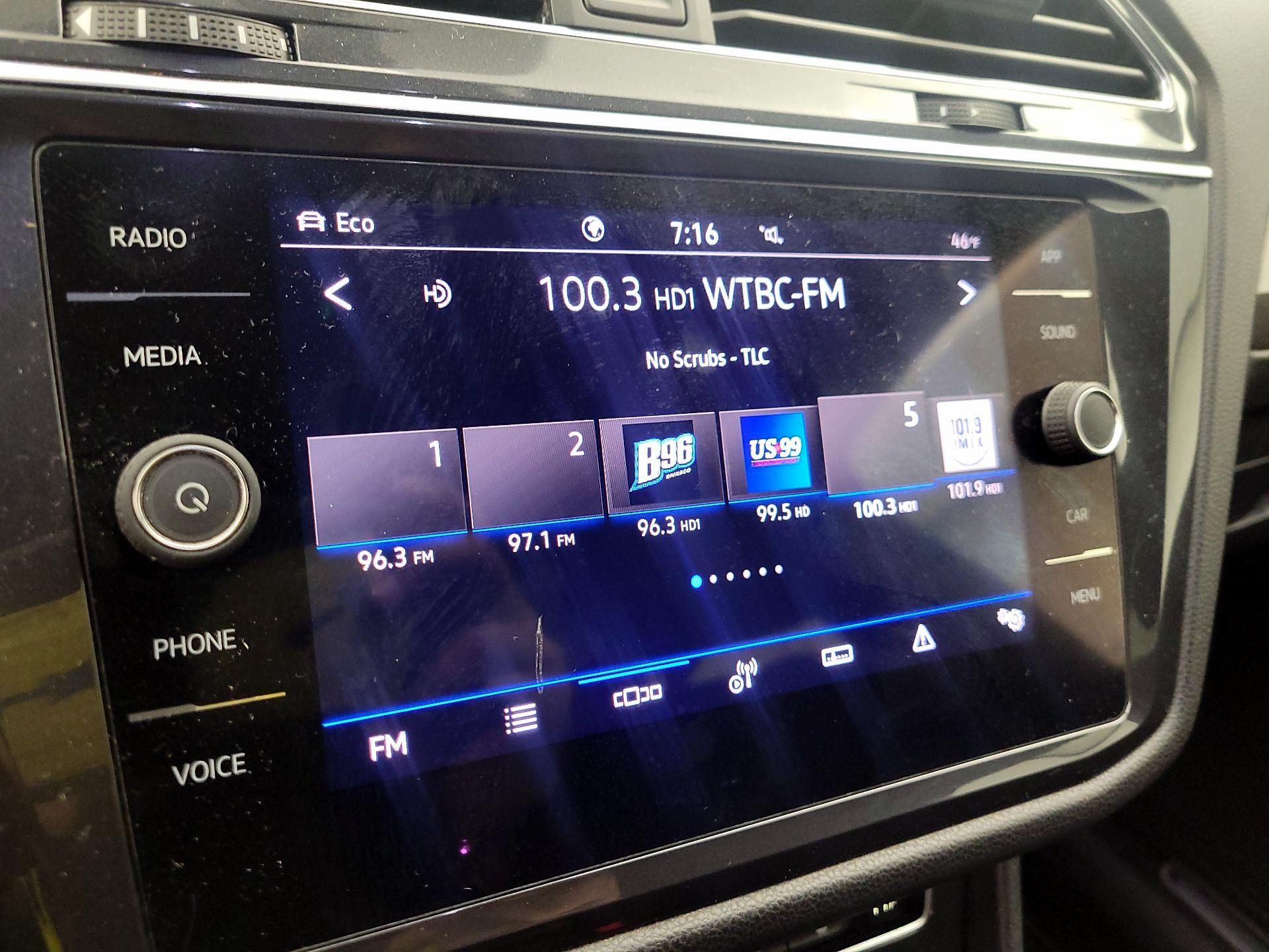 Thumbnail: 2021 Volkswagen Tiguan - 15