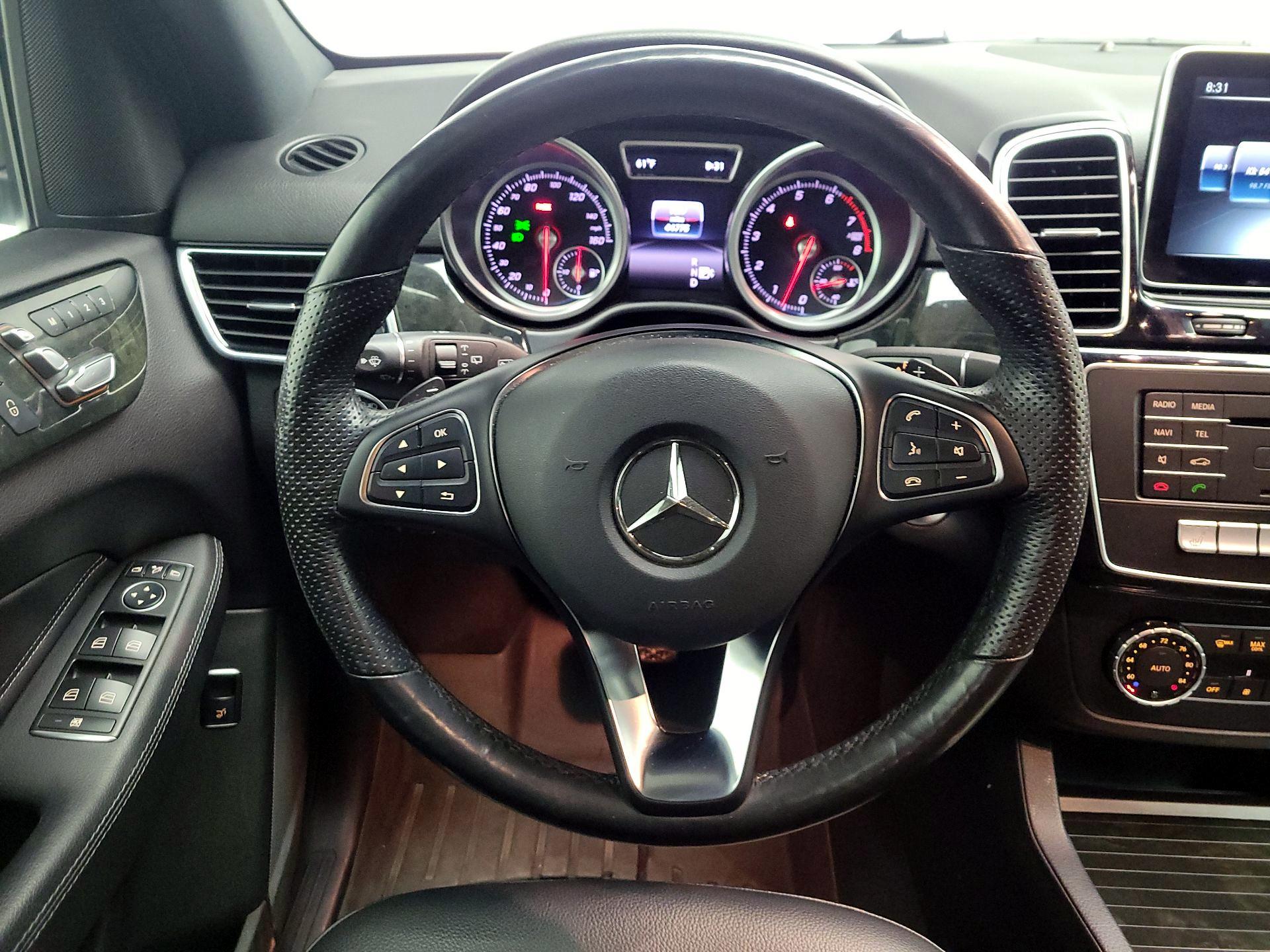 Thumbnail: 2016 Mercedes-Benz GLE - 10