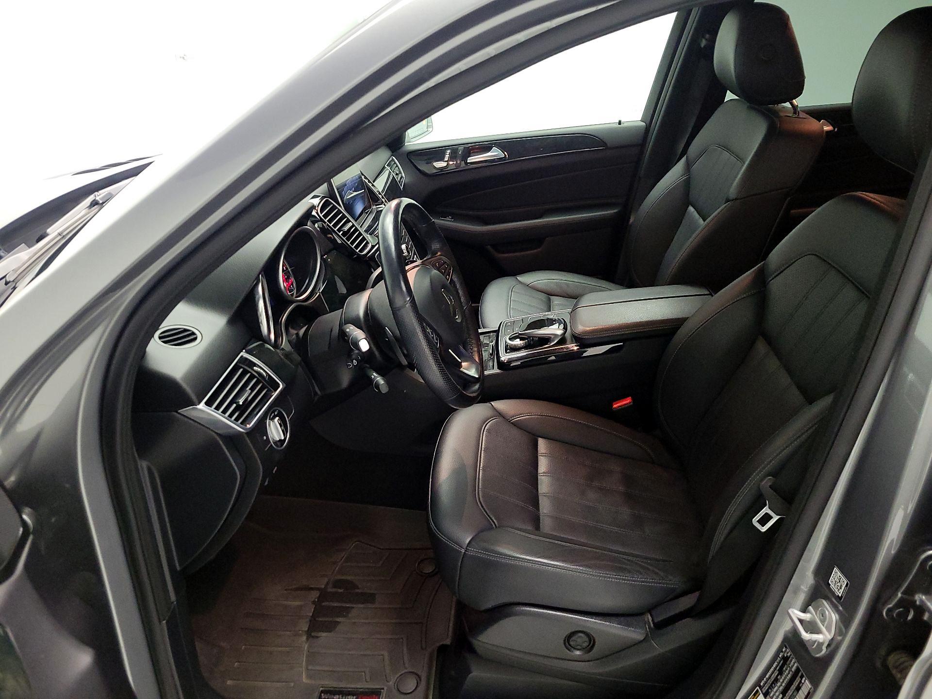 Thumbnail: 2016 Mercedes-Benz GLE - 11