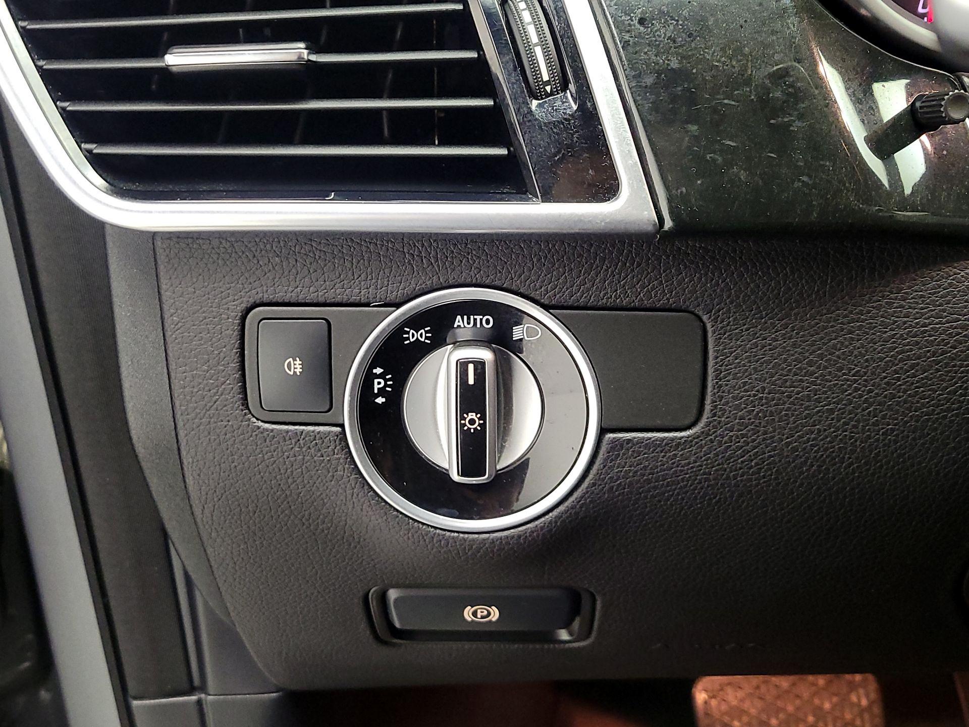 Thumbnail: 2016 Mercedes-Benz GLE - 13