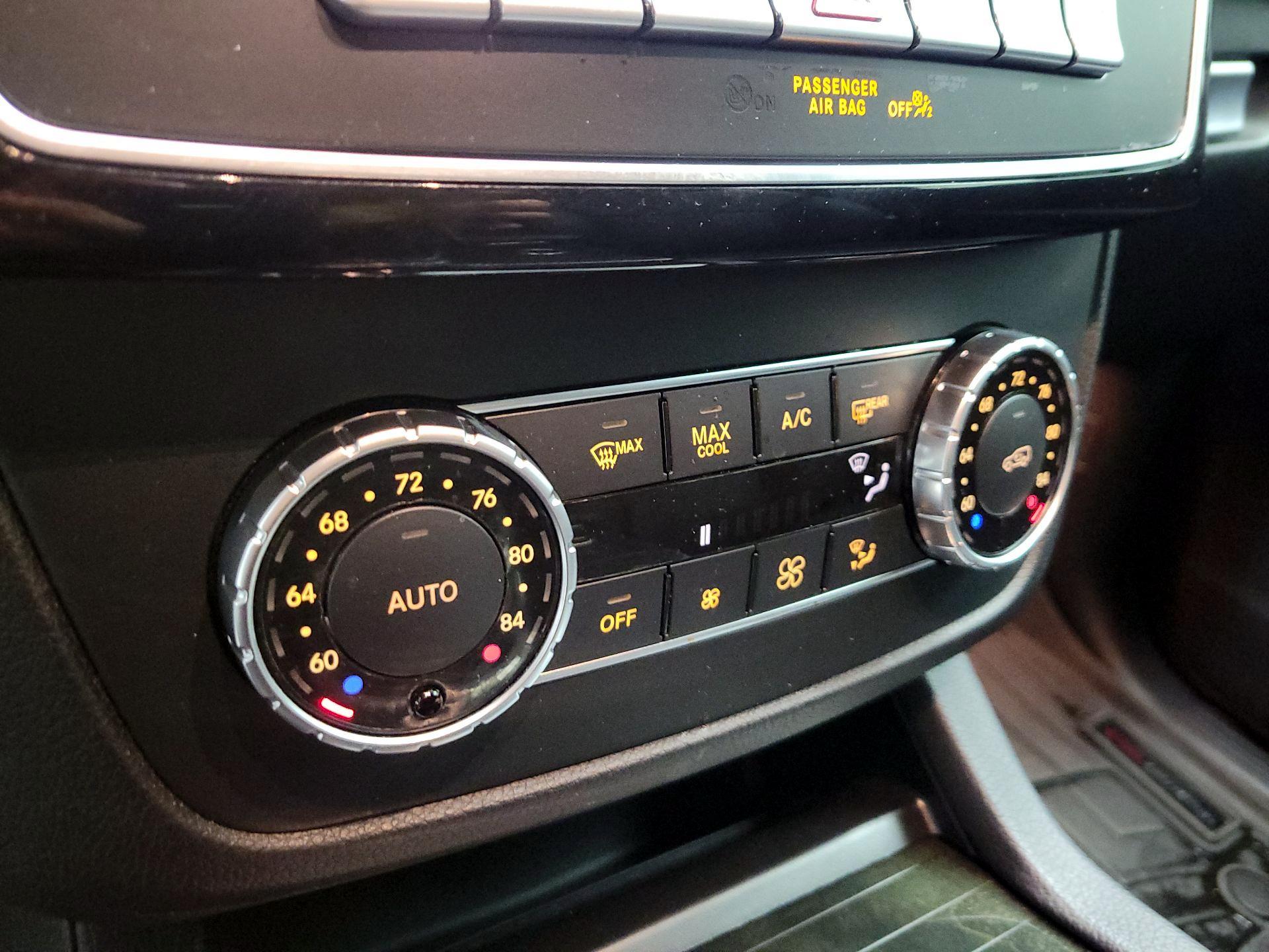 Thumbnail: 2016 Mercedes-Benz GLE - 16